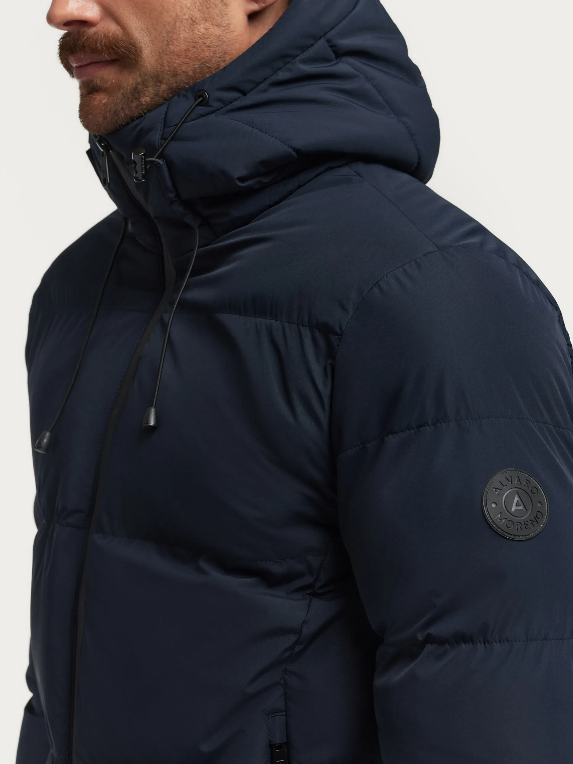 Giacca Invernale Skywear Uomo - Design Esclusivo Alvaro Moreno con Cappuccio Regolabile, Tasca Termica e Tessuto Impermeabile [Edizione Limitata Autunno 2024]