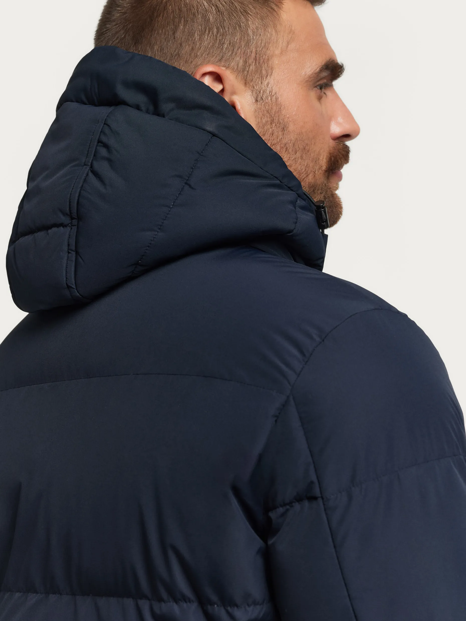 Giacca Invernale Skywear Uomo - Design Esclusivo Alvaro Moreno con Cappuccio Regolabile, Tasca Termica e Tessuto Impermeabile [Edizione Limitata Autunno 2024]