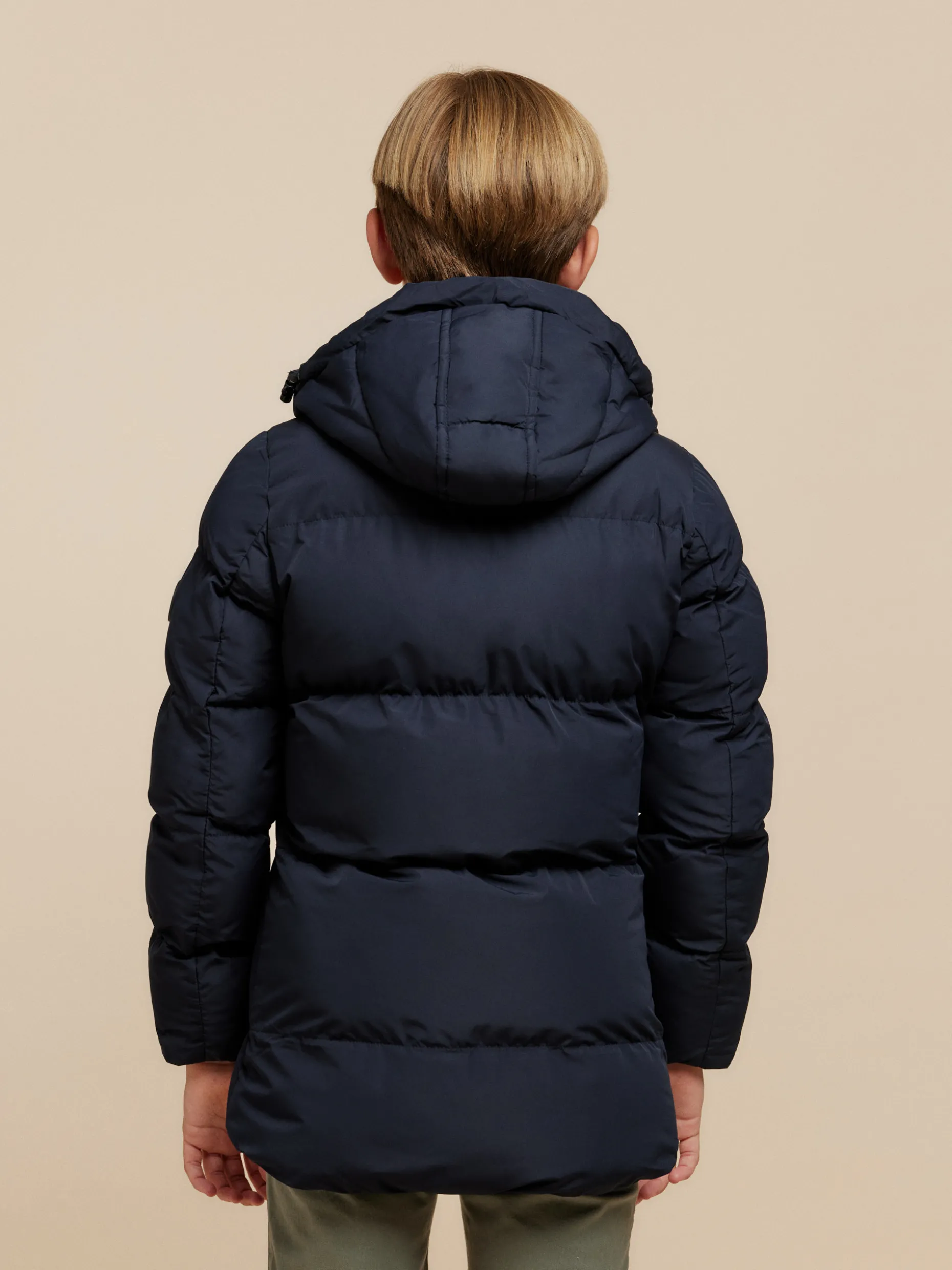 Giubbino Impermeabile Skywear per Bambini con Cappuccio - Comodo e Stiloso per le Avventure All'aperto | Negozio Alvaro Moreno