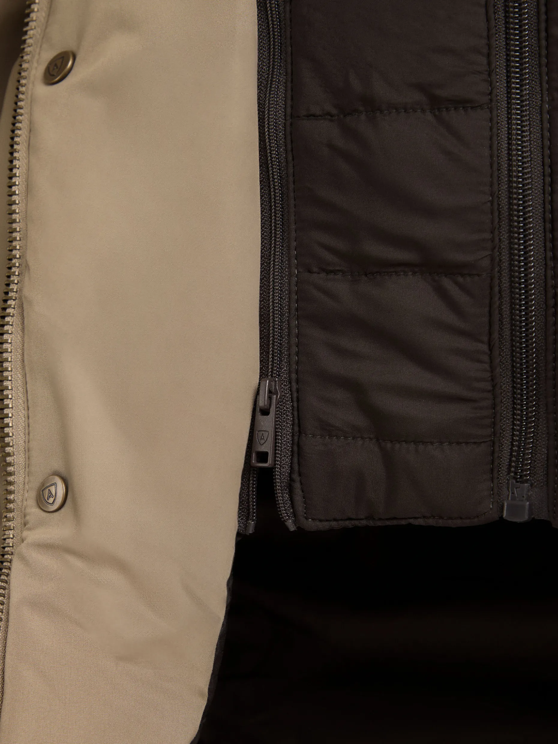Alvaro Moreno - Cappotto Parka Elegante con Cappuccio, Stile Urbano Autunno-Inverno 2024 

(：、，，)