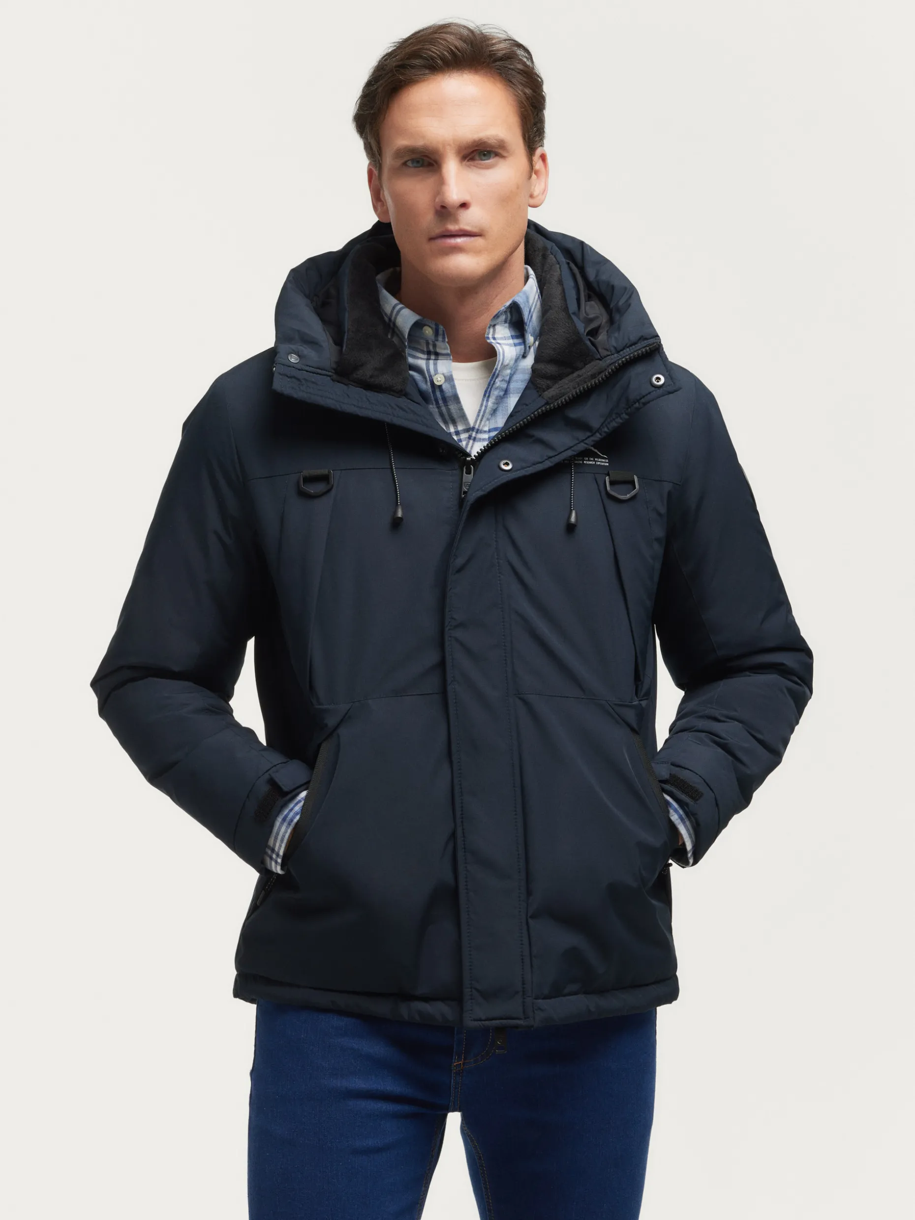 Giacca Trekking Impermeabile con Design Avanzato - Parka Tecnico per Escursioni | Collezione Outdoor Alvaro Moreno
(:,「|」「•」)