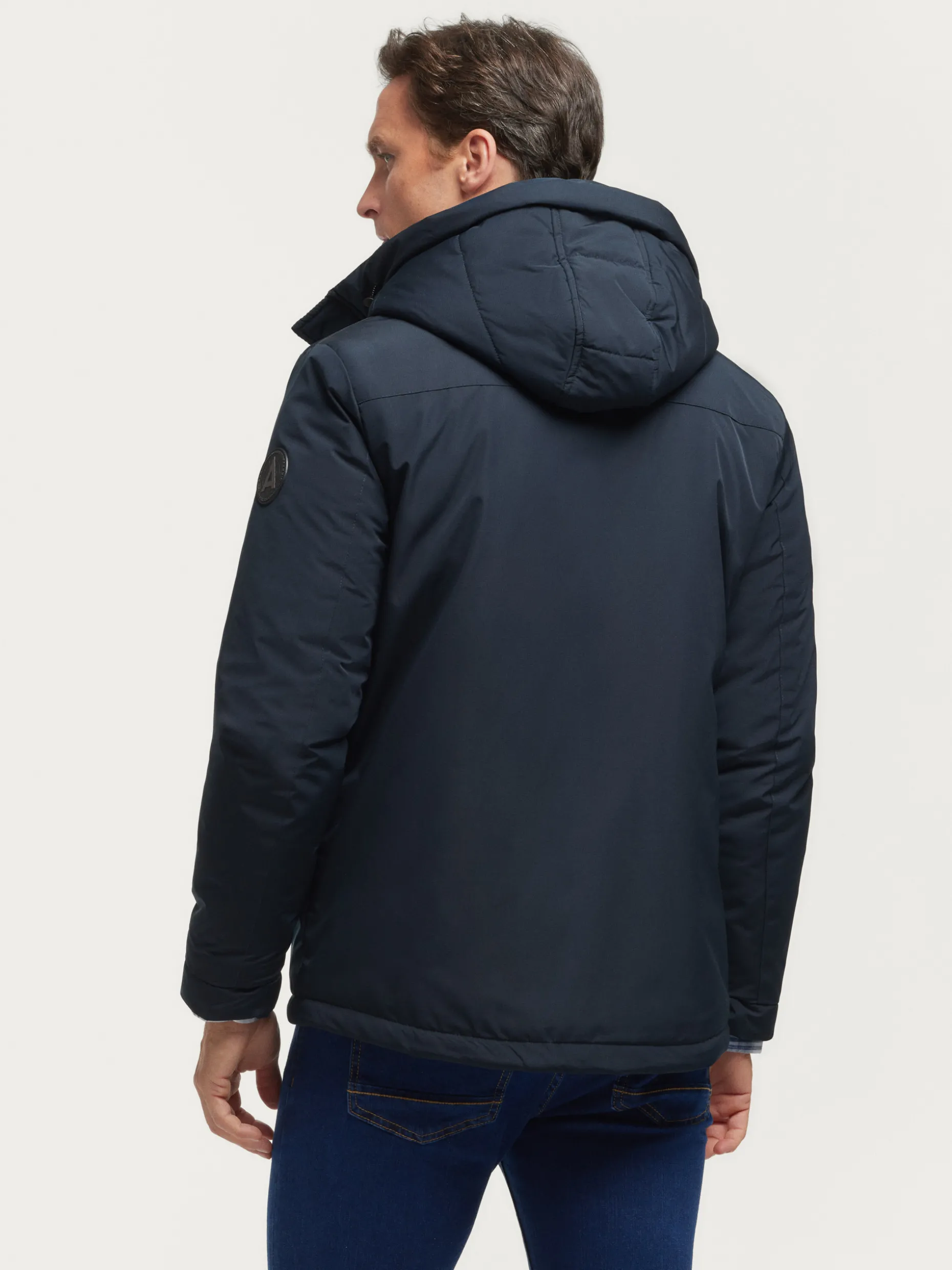 Giacca Trekking Impermeabile con Design Avanzato - Parka Tecnico per Escursioni | Collezione Outdoor Alvaro Moreno
(:,「|」「•」)