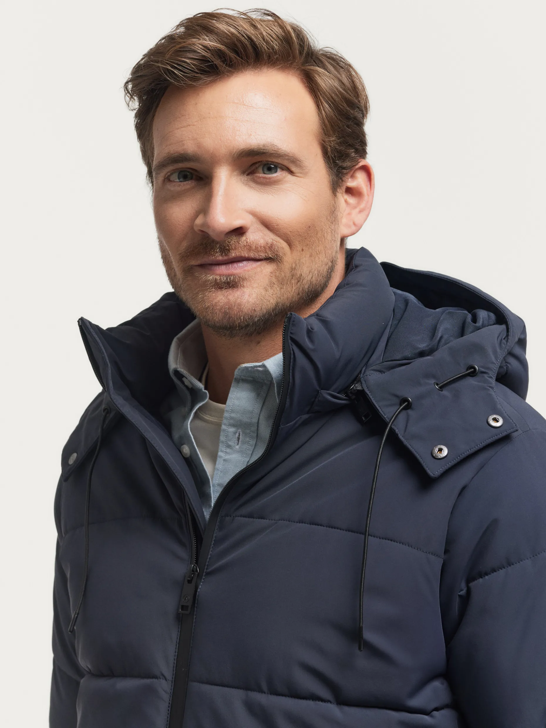 Giacca Parka Zoe con Cappuccio - Stile Urbano di Alvaro Moreno | Impermeabile Invernale, Design Elegante per Uso Quotidiano | Outlet Esclusivo Moda Uomo/Donna