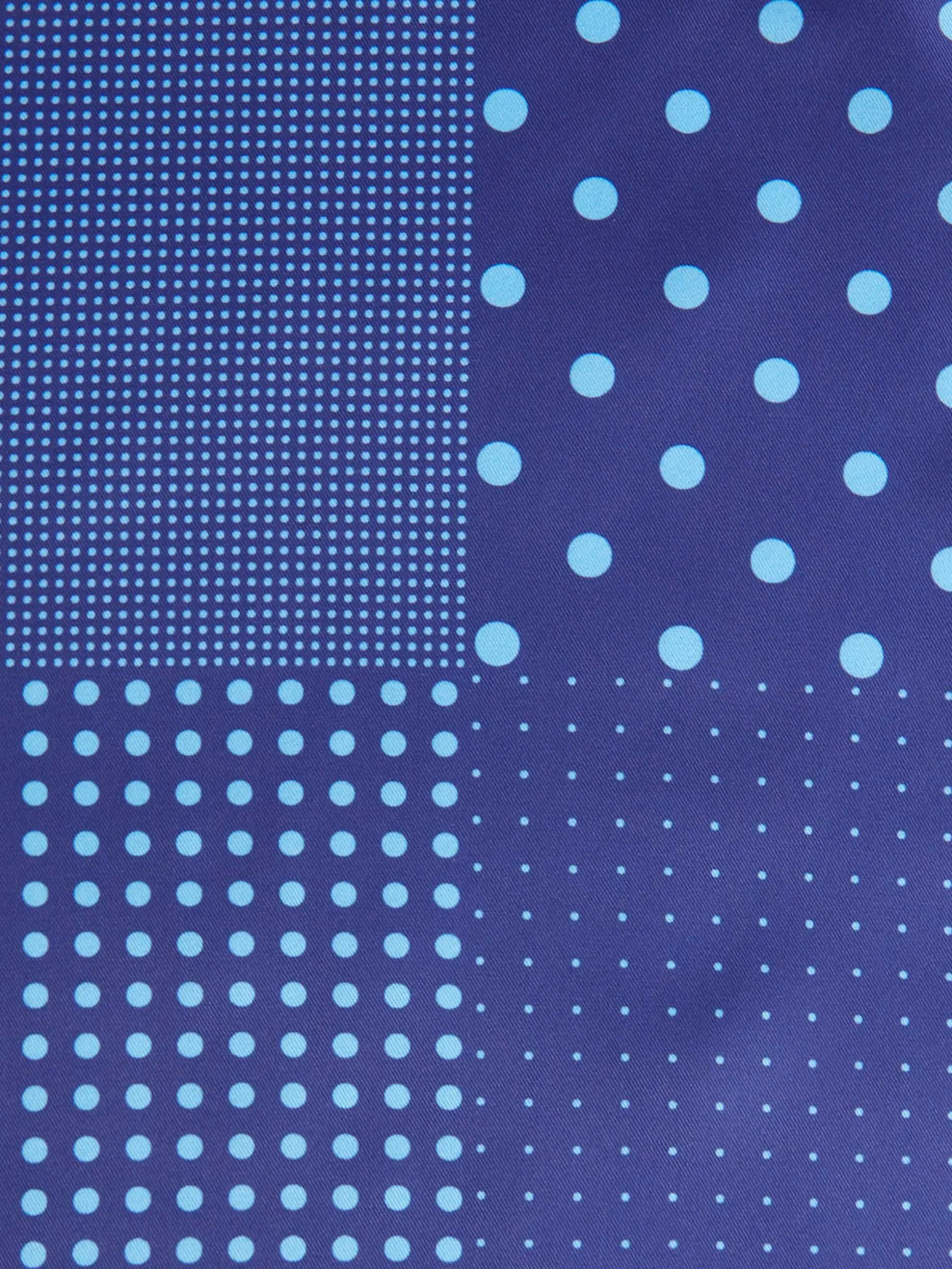 Fazzoletto Elegante con Stampa Digitale | Design Esclusivo di Alvaro Moreno