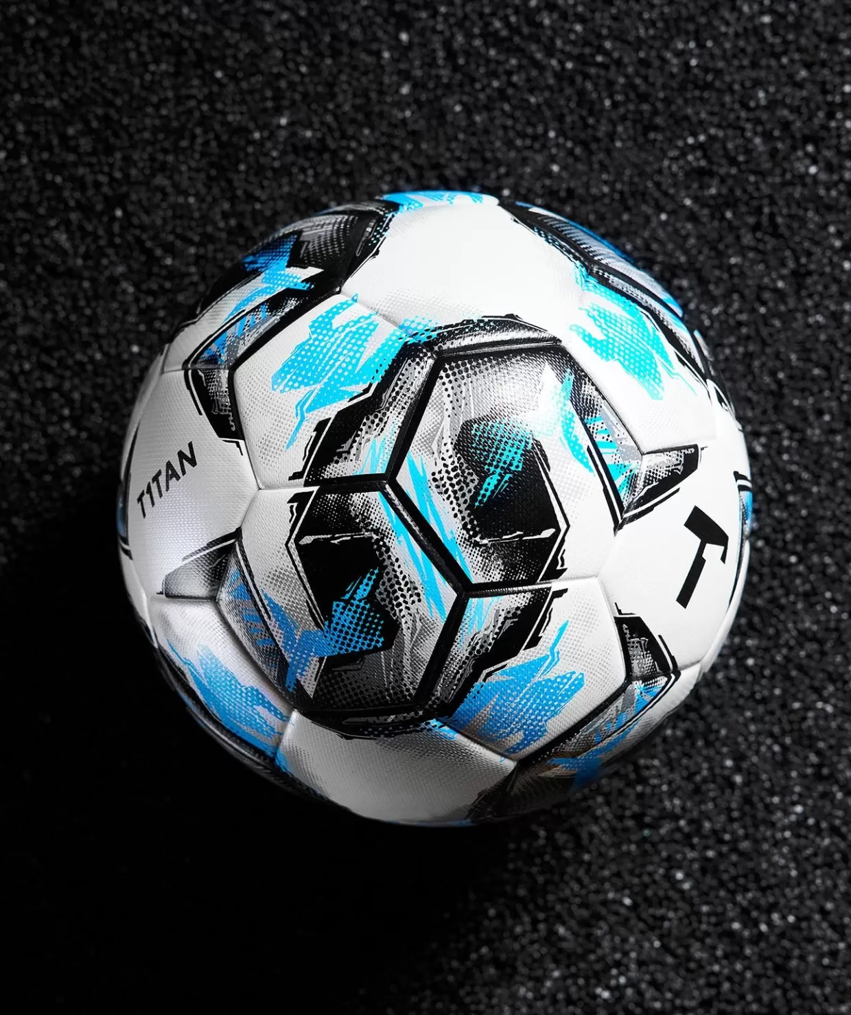 T1TAN Pro | Palla da Calcio ad Alta Precisione con Tecnologia di Controllo Assoluto