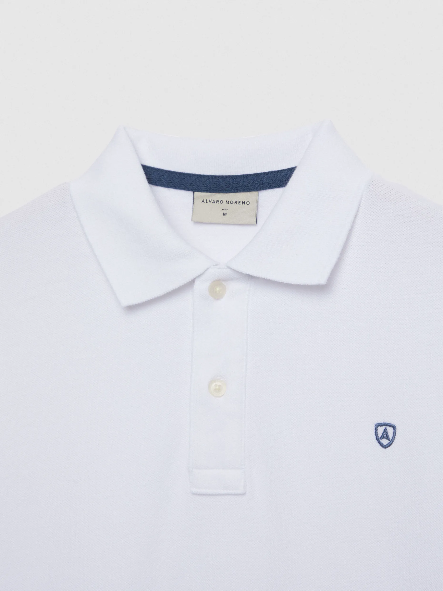Alvaro Moreno: Polo Classico con Sconti Esclusivi su Moda Essentials