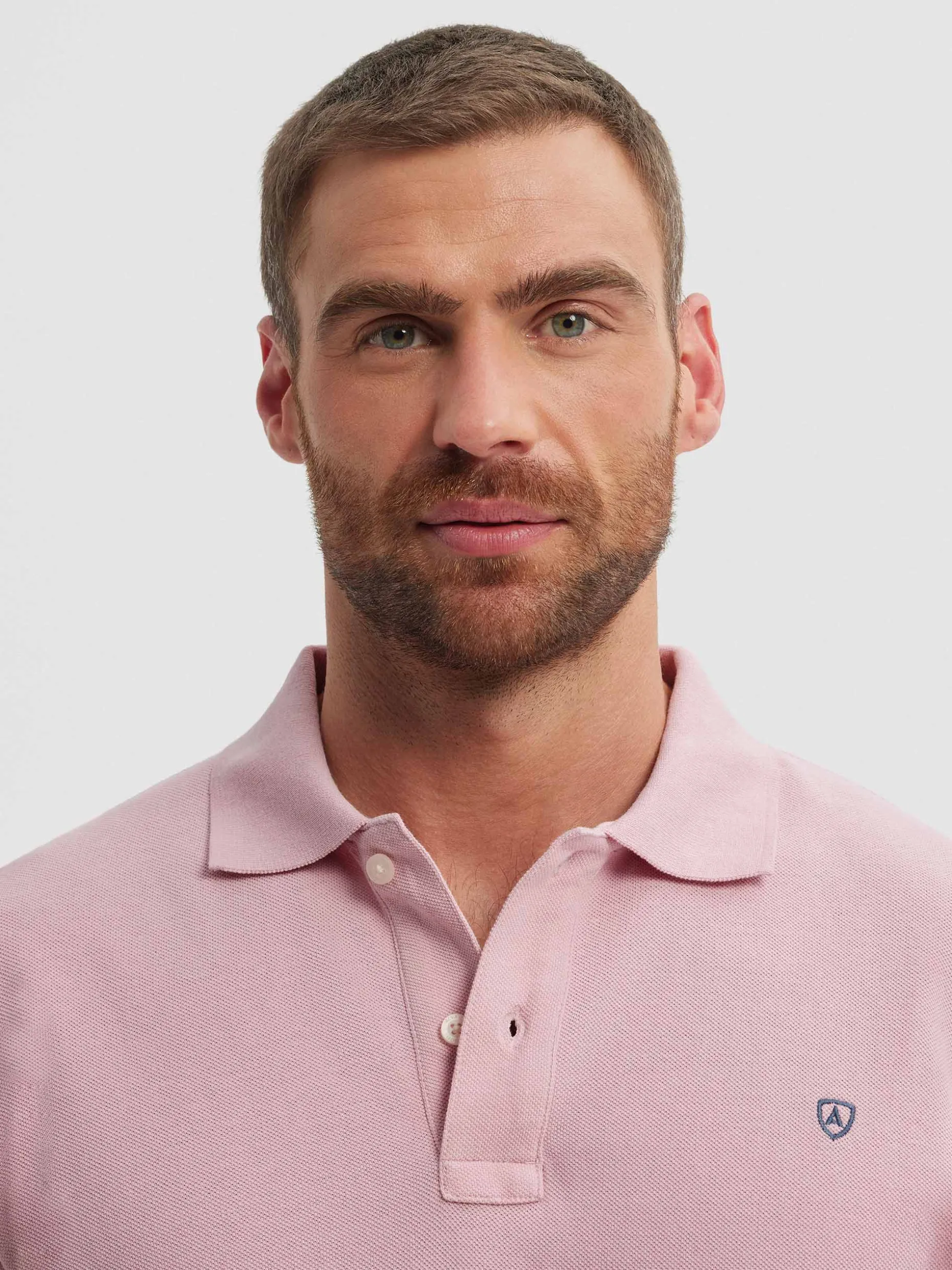 Polo Classico in Cotone Premium - Abbigliamento Casual da Uomo | Collezione Essentials di Alvaro Moreno 

(：、， 