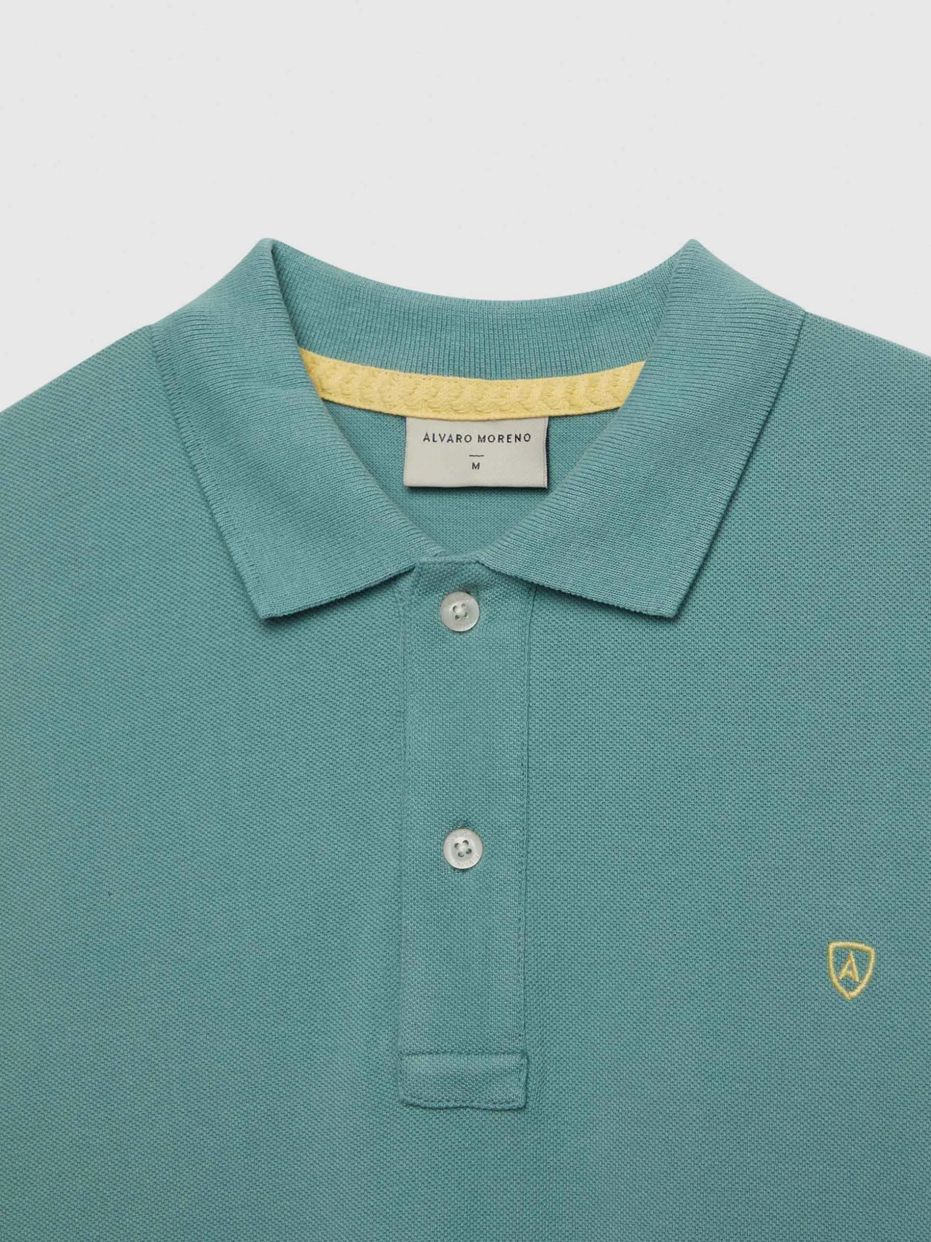Maglietta Polo Classica | Outlet Ufficiale Alvaro Moreno - Stile Senza Tempo e Comfort Premium 

Abbinamento Perfetto per il Tuo Guardaroba | Offerte Esclusive su Moda Intramontabile