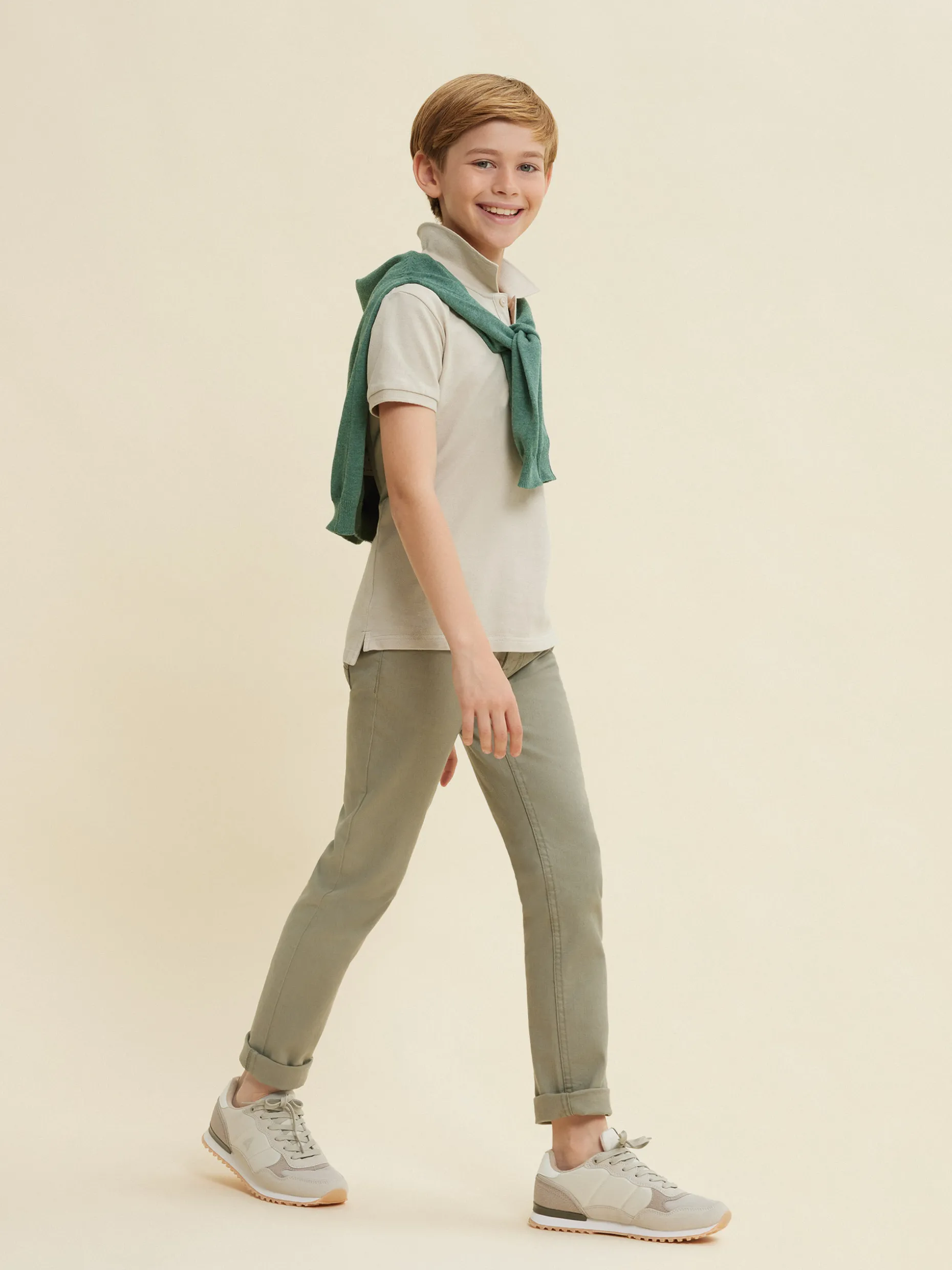 Polo Junior Stile Osaka di Alvaro Moreno - Prezzi Imperdibili per la Tua Estate!