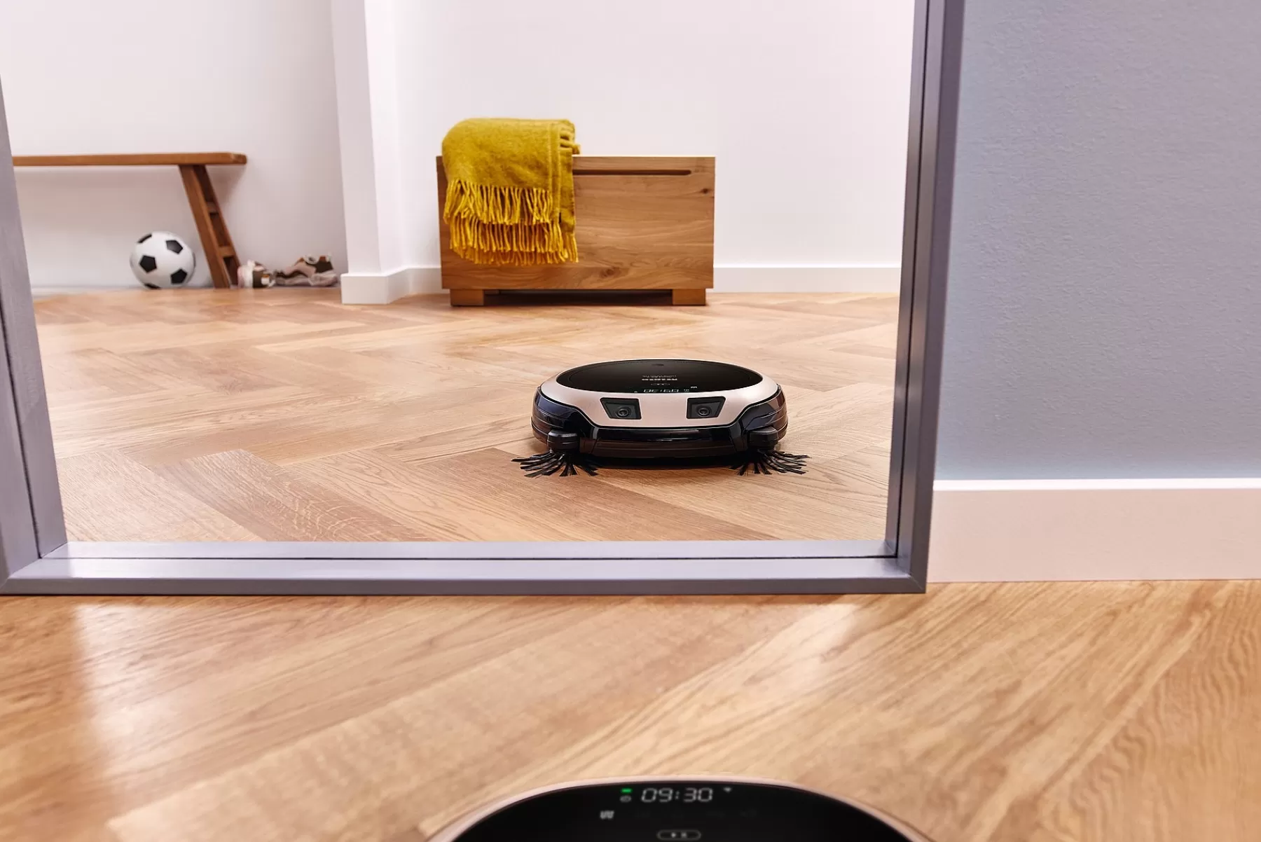 Miele Scout Rx3: Aspirapolvere Robot Intelligente con Visione Domestica per una Pulizia Impeccabile