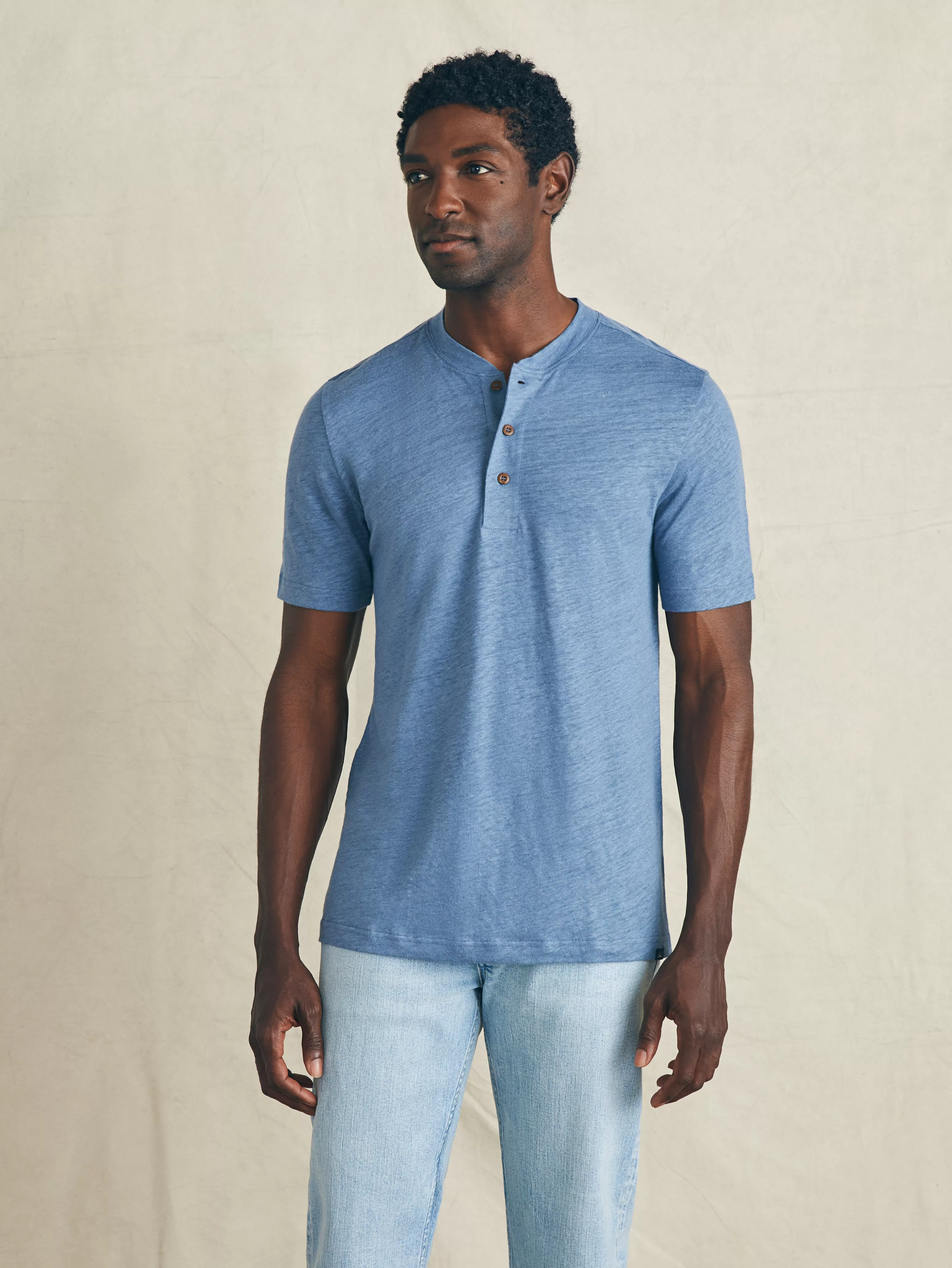 Maglietta Henley in Lino a Maniche Corte | Saldi Estivi Faherty