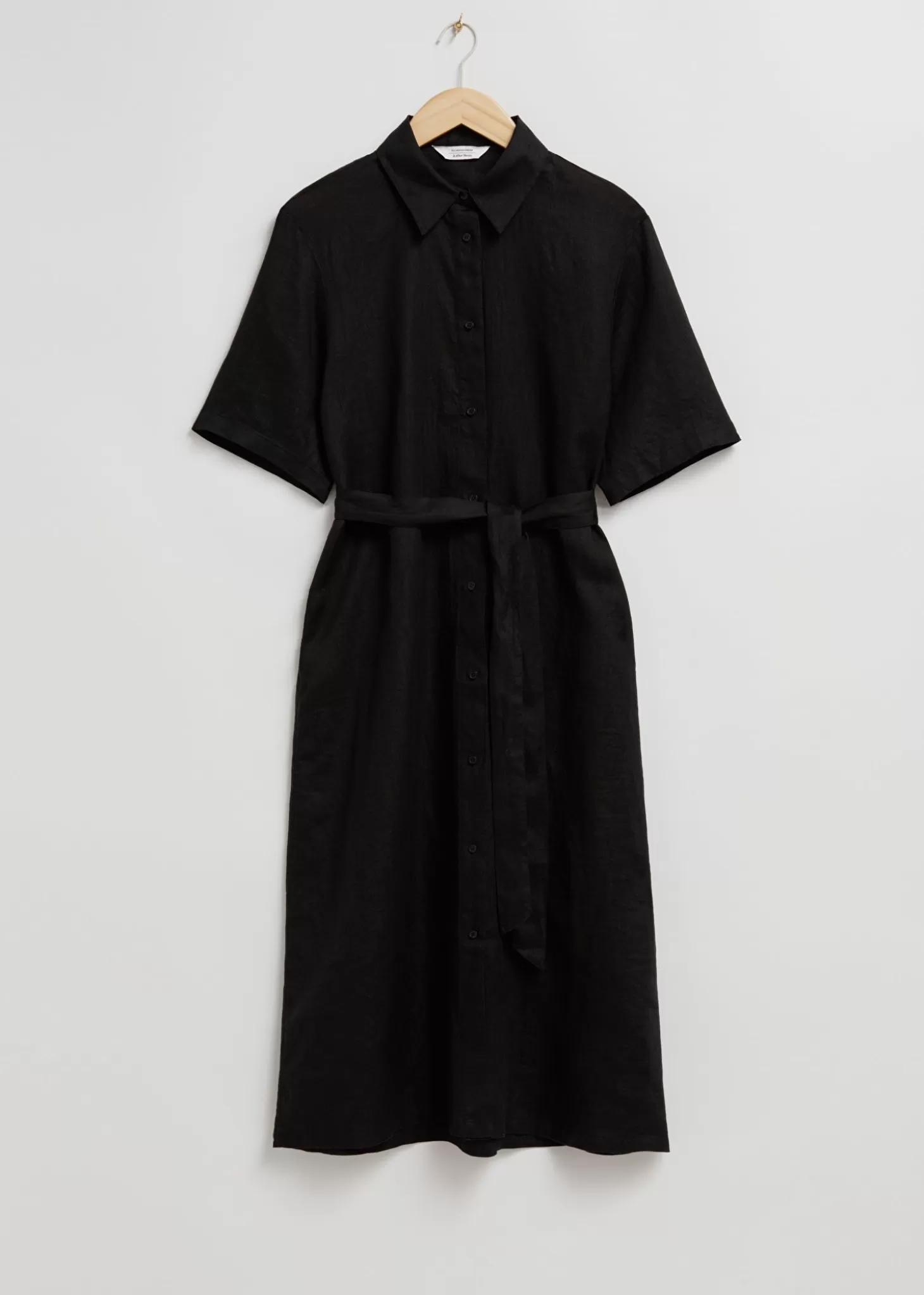 Elegante Camicetta con Cintura in Lino - Vestito da Ufficio Nero di Online & Other Stories