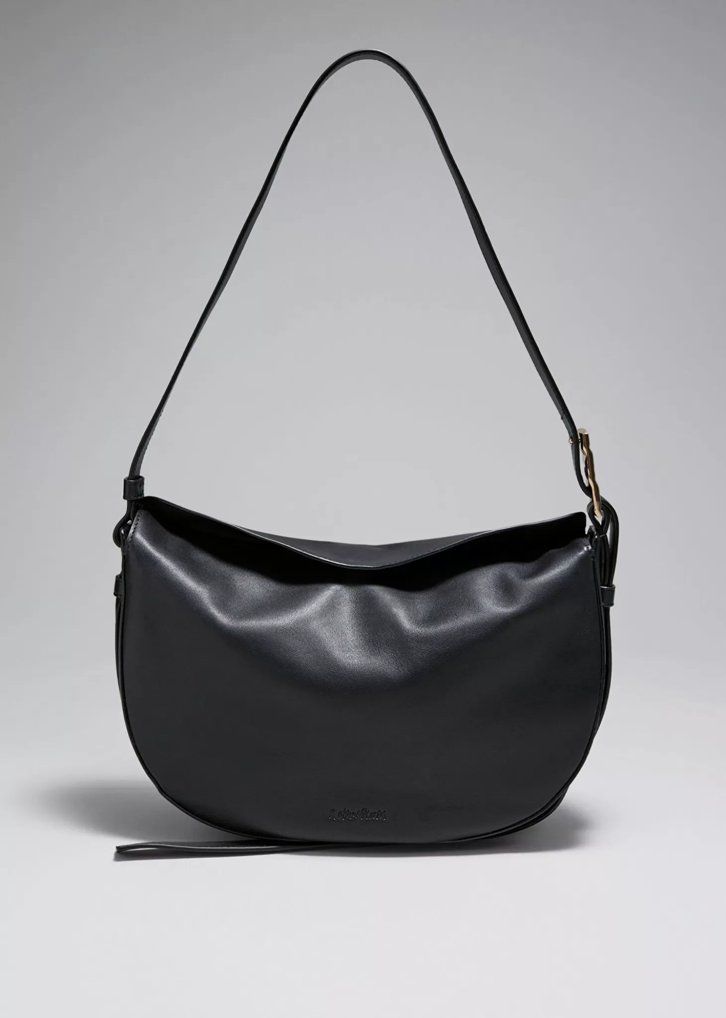 Borsa a Spalla Minimalista & Other Stories in Morbida Pelle Nera - Design Essenziale per il Daily Use 

(：，，SEO)