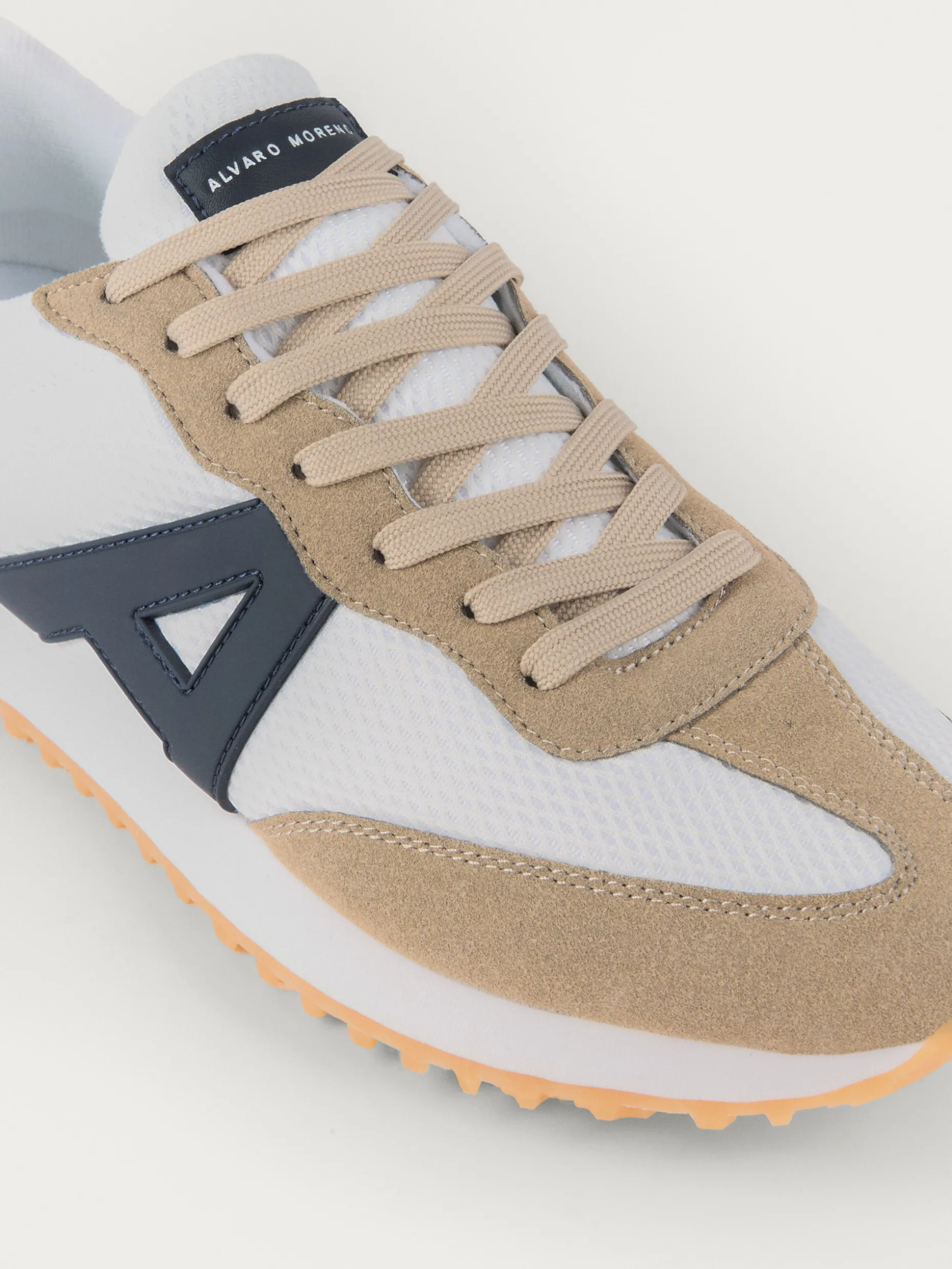 ASTON Sneakers Premium - Design Esclusivo di Alvaro Moreno | Conforto Ottimale