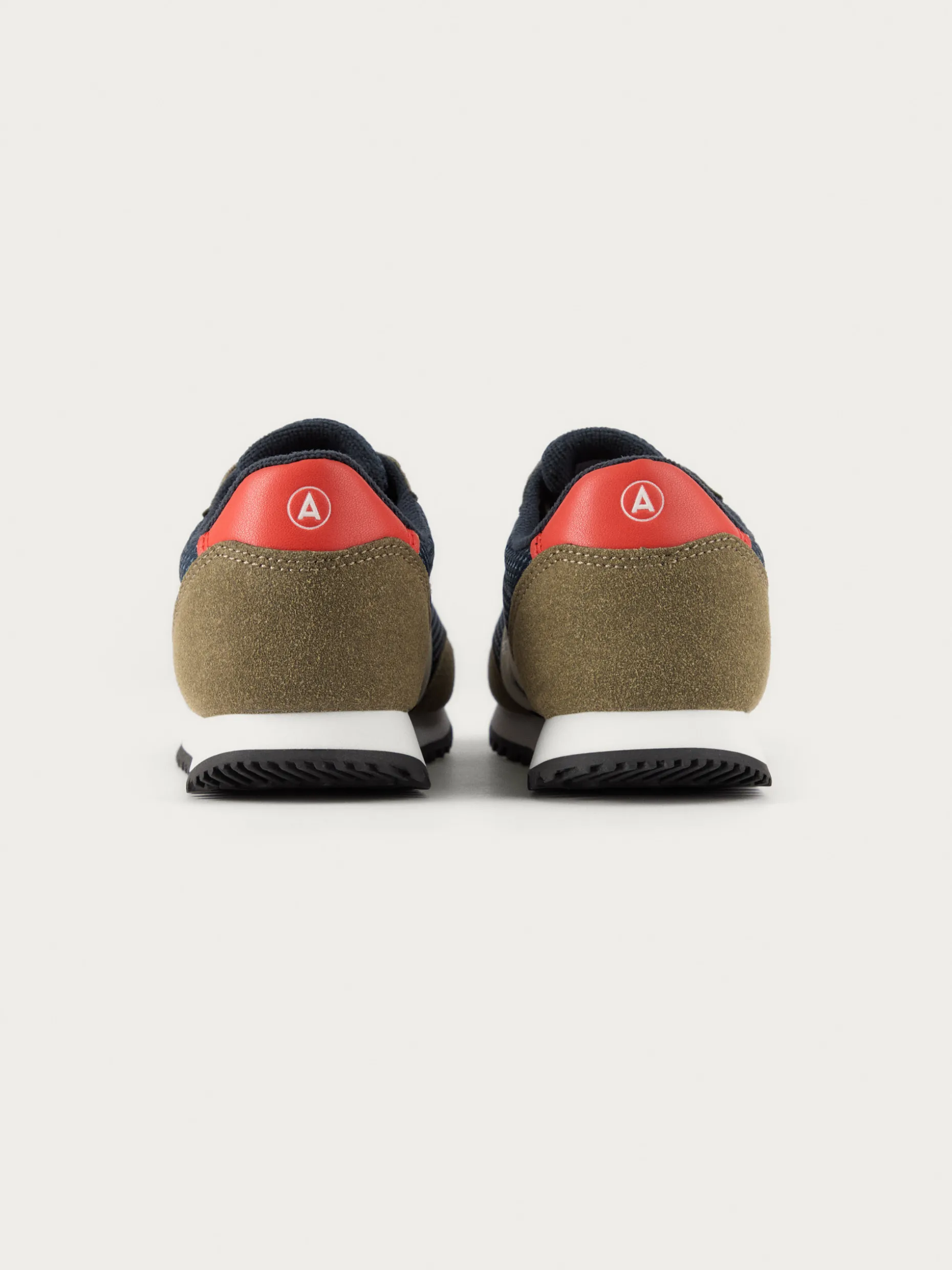 Aston Junior: Scarpe Sportive per Bambini Stilose - Collezione Alvaro Moreno