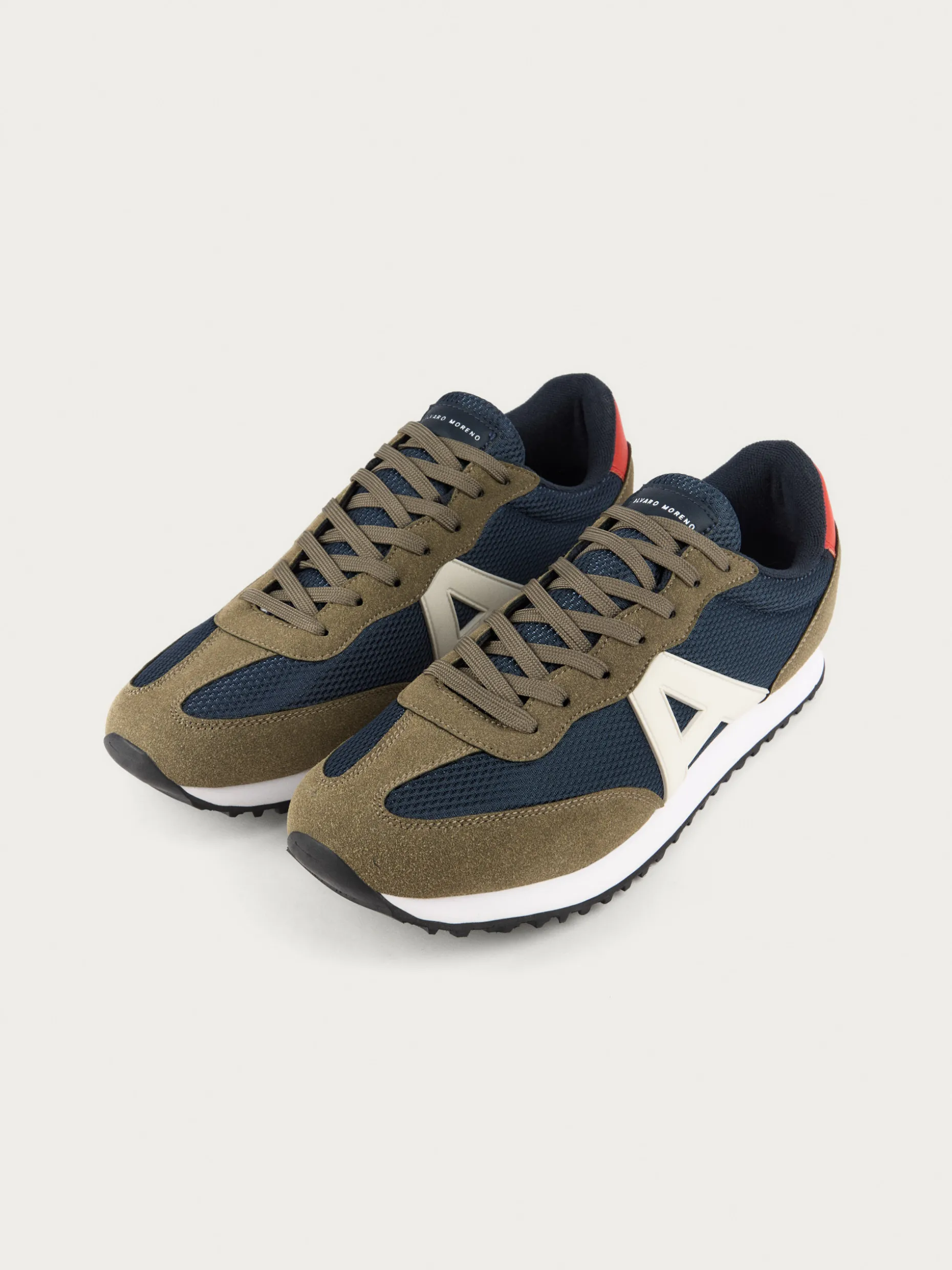 Scarpe Sportive Aston Alvaro Moreno - Offerta Lampo Esclusiva con Sconti Imperdibili!