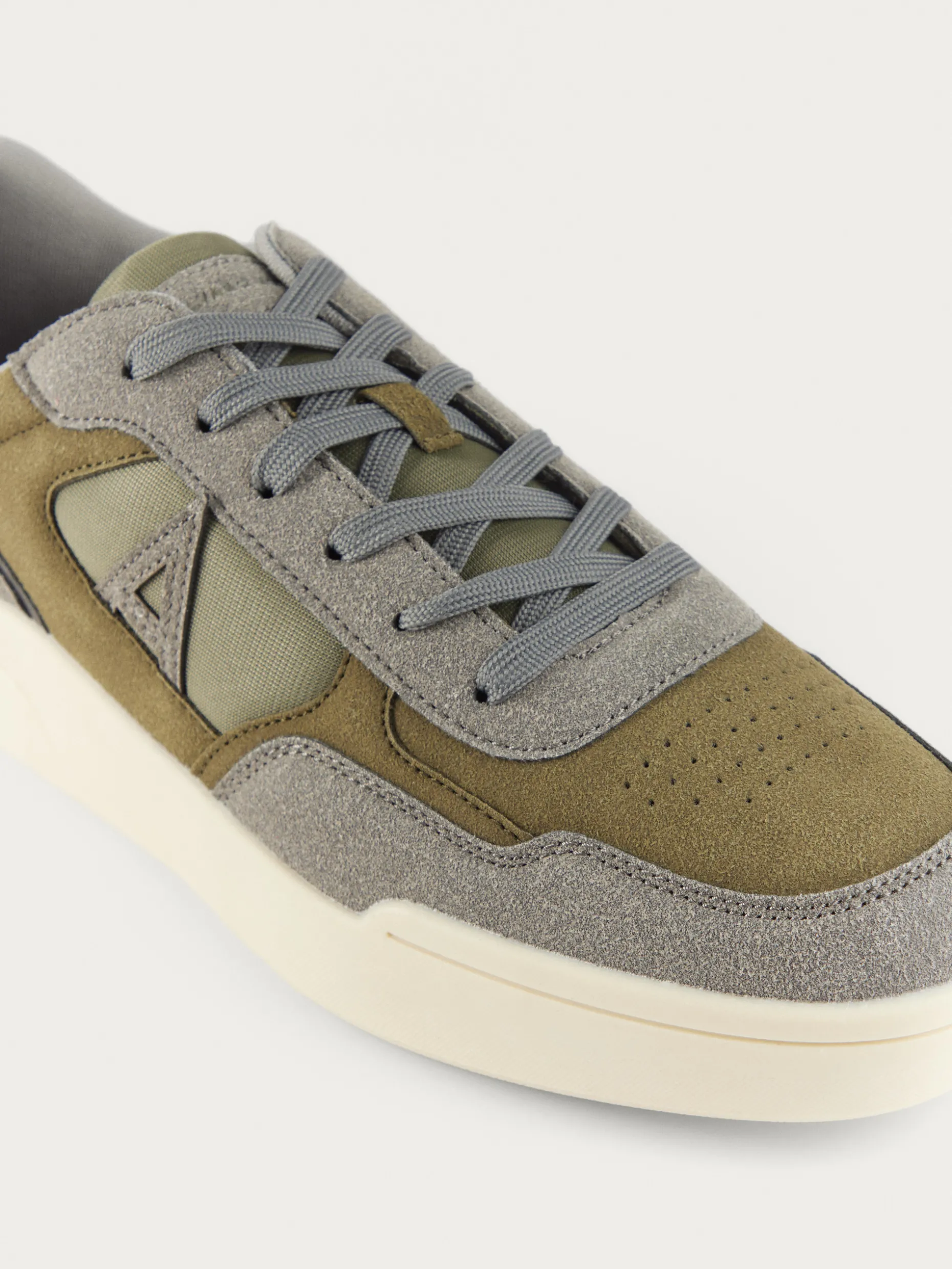 Scarpe da Ginnastica Brussels | Design Firmato Alvaro Moreno - Stile Iconico e Conforto Avanzato per Look Urbani