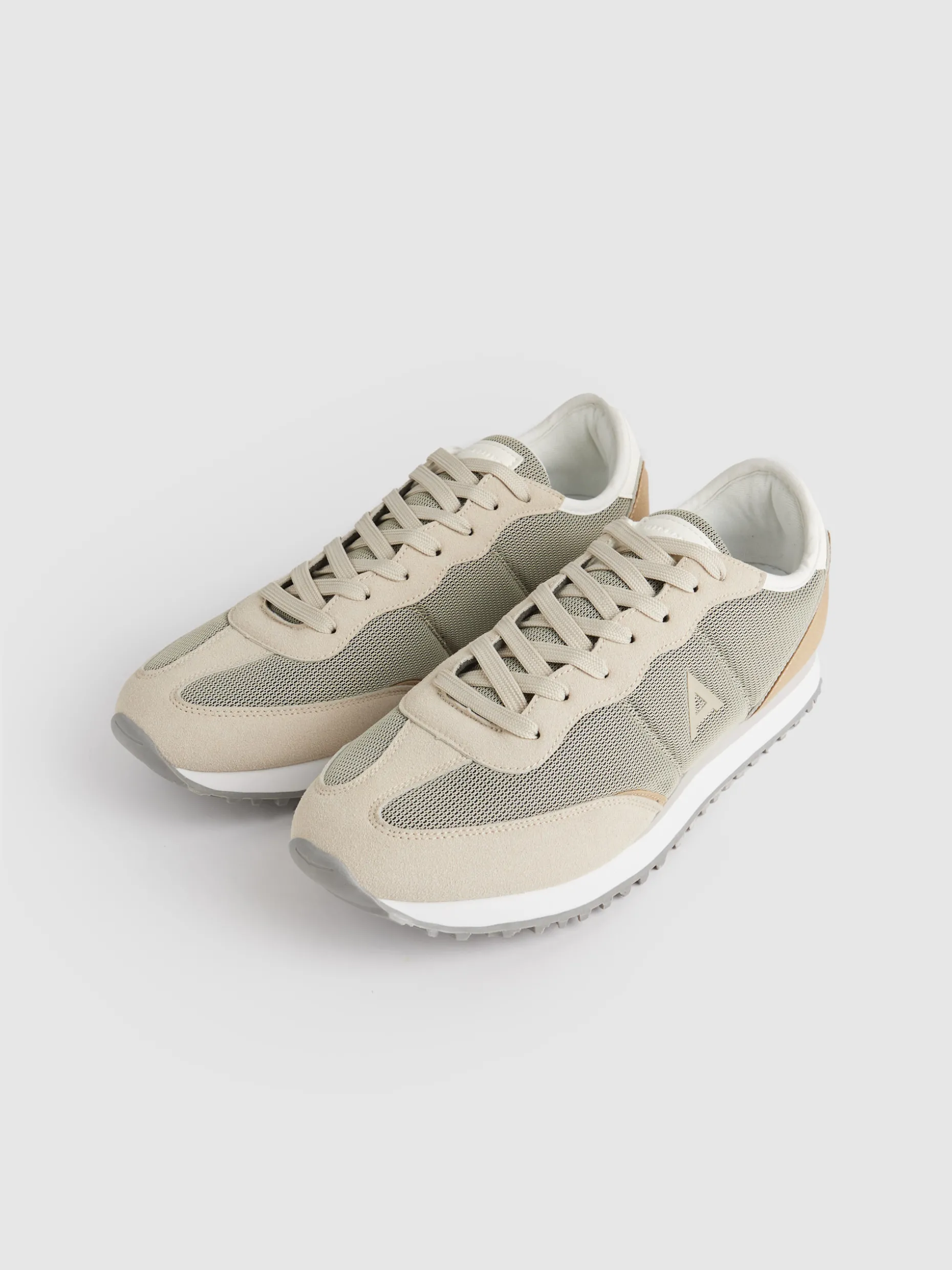 Scarpe Sportive BUDI | Offerta Esclusiva Collezione Alvaro Moreno