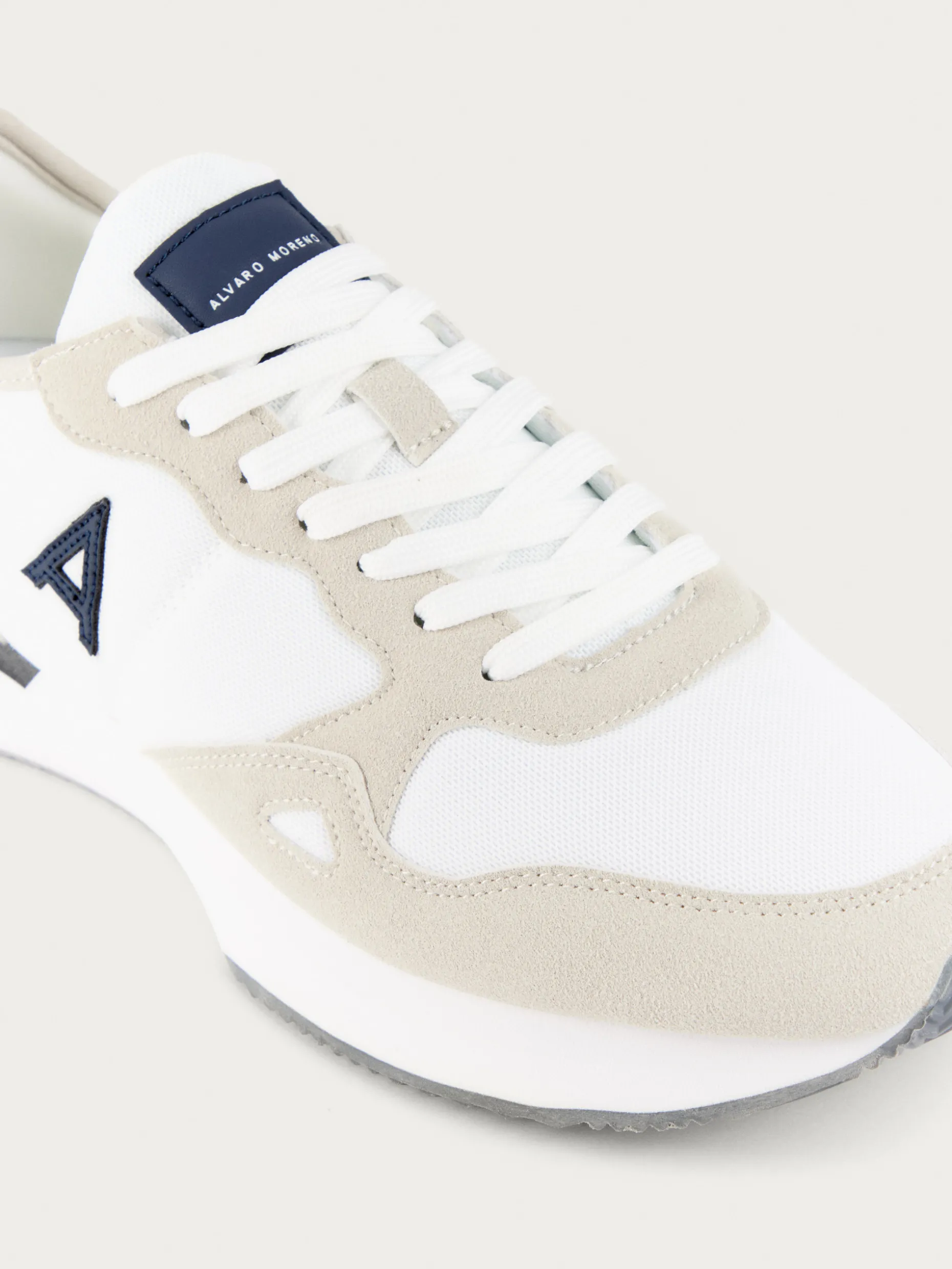Scarpe Sportive Dressel - Design Contemporaneo di Alvaro Moreno | Calzature Casual Premium per Stile Quotidiano