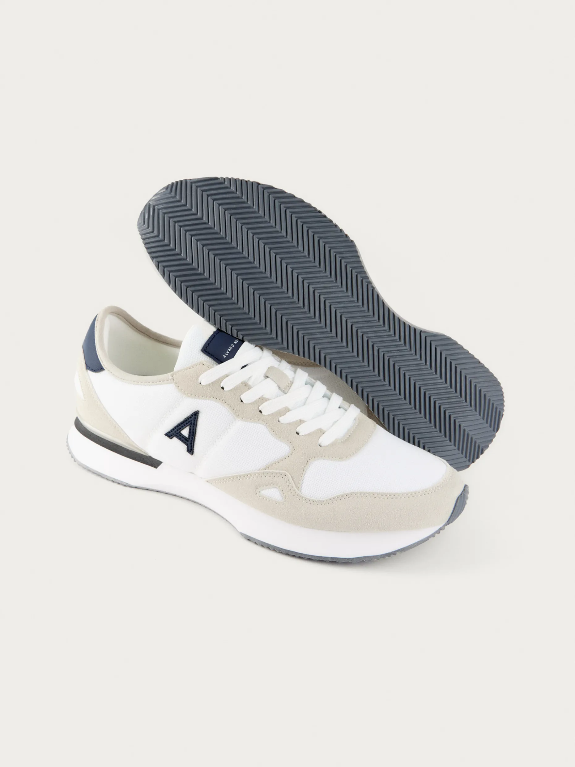 Scarpe Sportive Dressel - Design Contemporaneo di Alvaro Moreno | Calzature Casual Premium per Stile Quotidiano