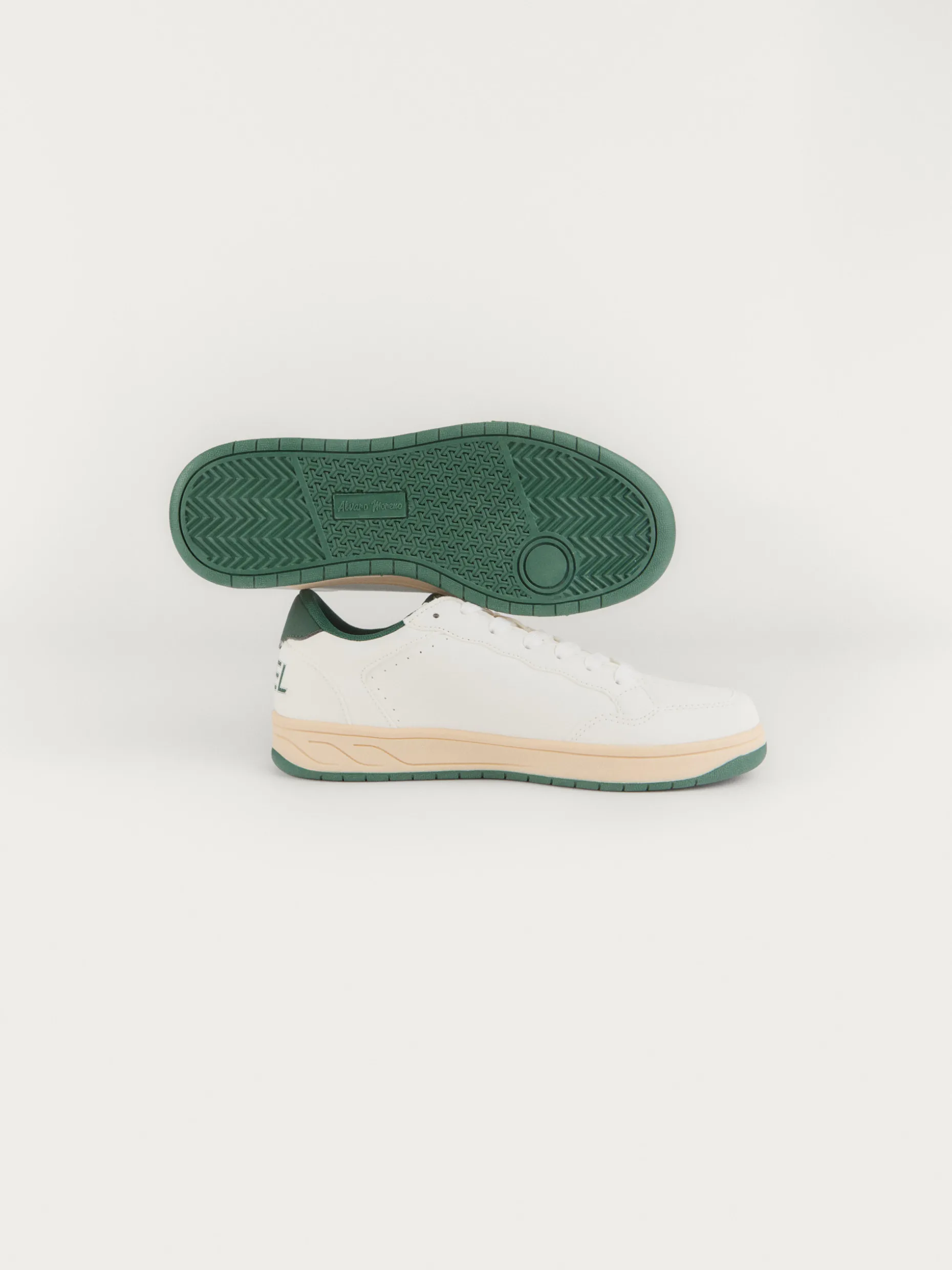 Scarpe Sportive Comode per Bambini - Linea Alvaro Moreno, Design Moderno e Leggero per Piccoli Esploratori