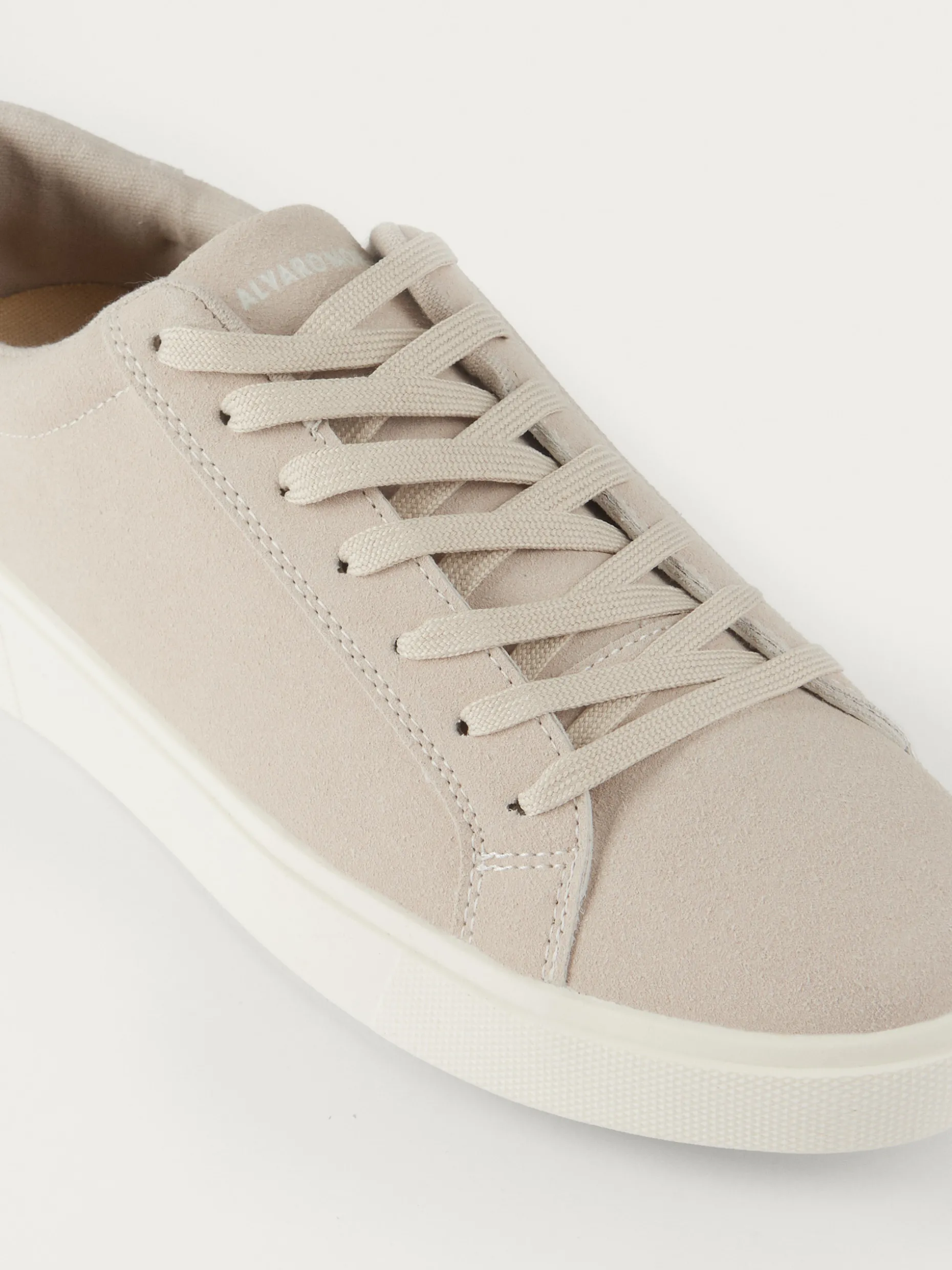 Scarpe Sportive Gould con Design Esclusivo di Alvaro Moreno - Moda Contemporanea e Stile Unico