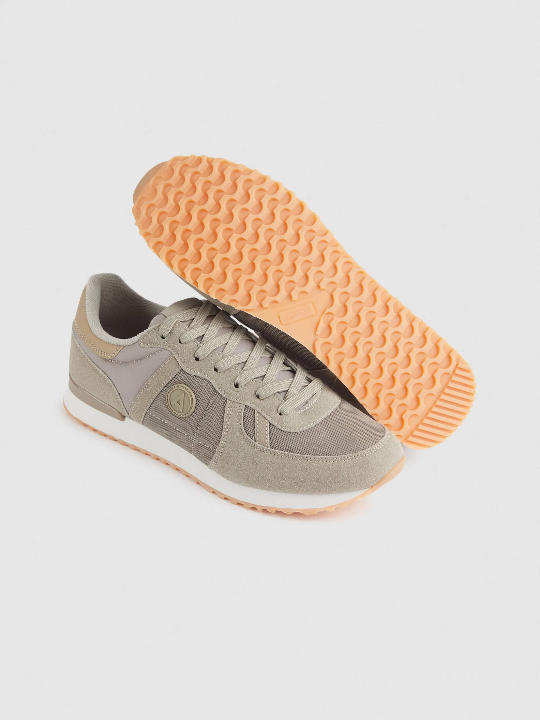 Scarpe Joplin: Design Esclusivo di Alvaro Moreno con Comfort Moderno e Stile Unico