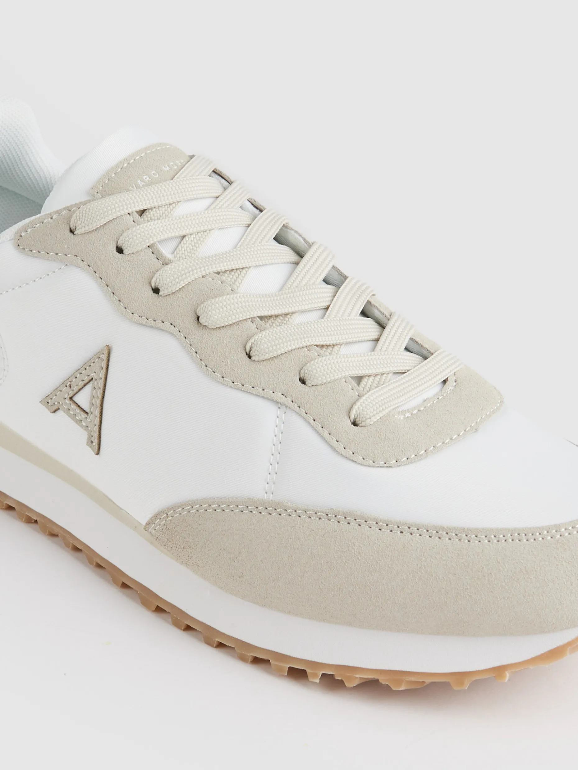 Scarpe Sportive Alvaro Moreno Modello ORY - Stile Urbano a Prezzo Accessibile