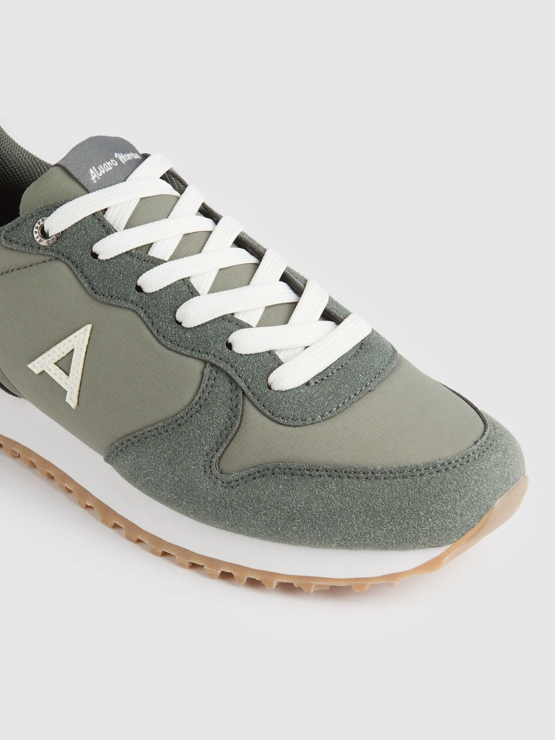 Scarpe Sportive Stile Giovane per Bambini - Sconti Esclusivi Alvaro Moreno