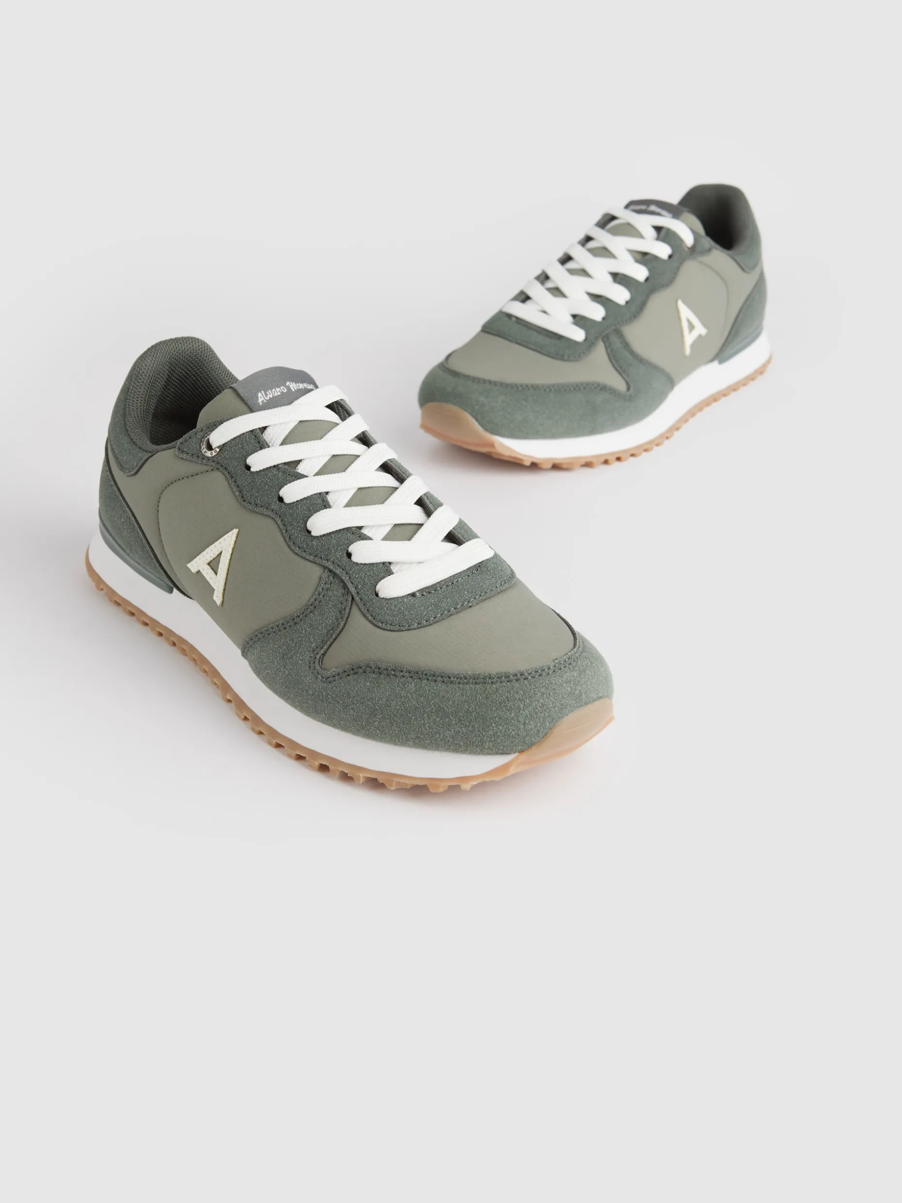 Scarpe Sportive Stile Giovane per Bambini - Sconti Esclusivi Alvaro Moreno