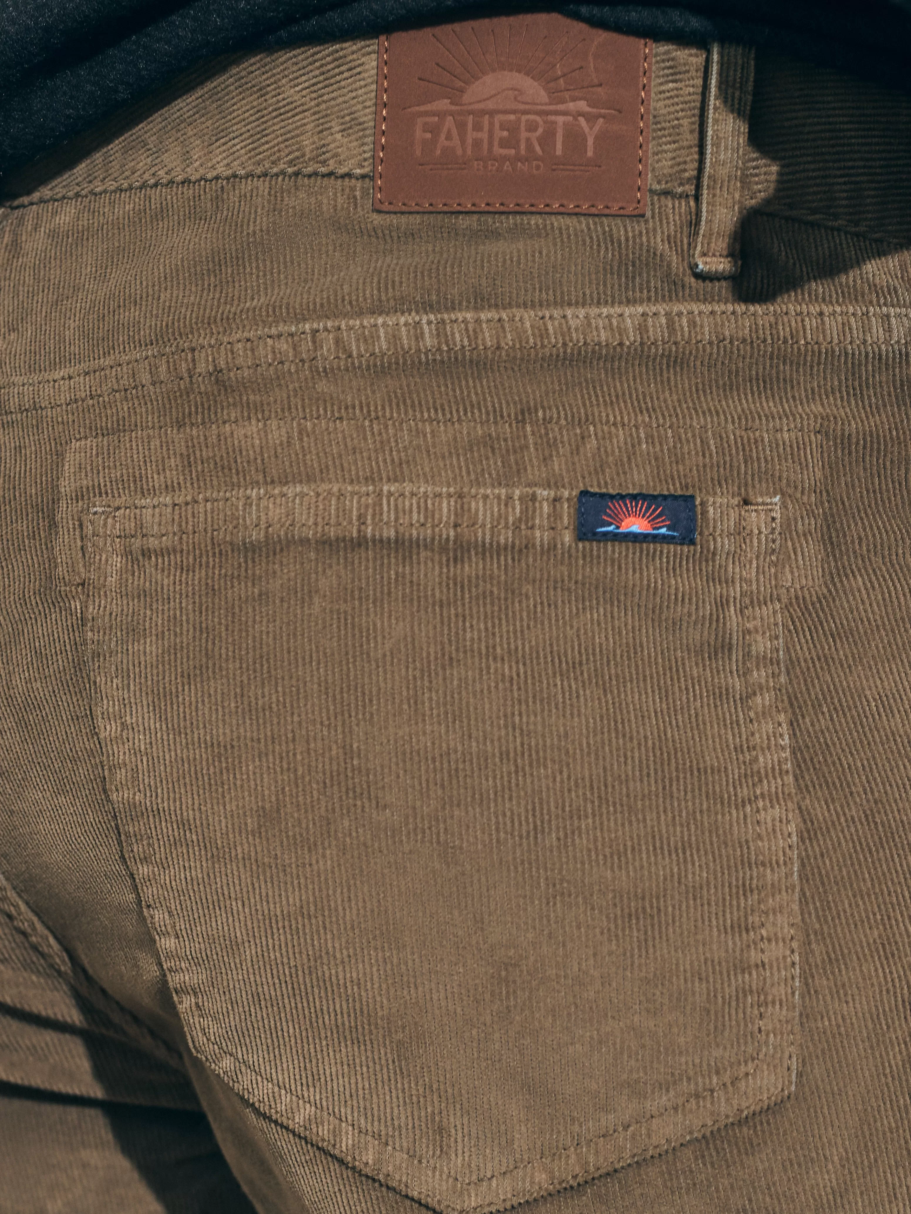 Pantaloni in vello stretch con 5 tasche - Cavallo 81 cm per comfort quotidiano (Faherty)