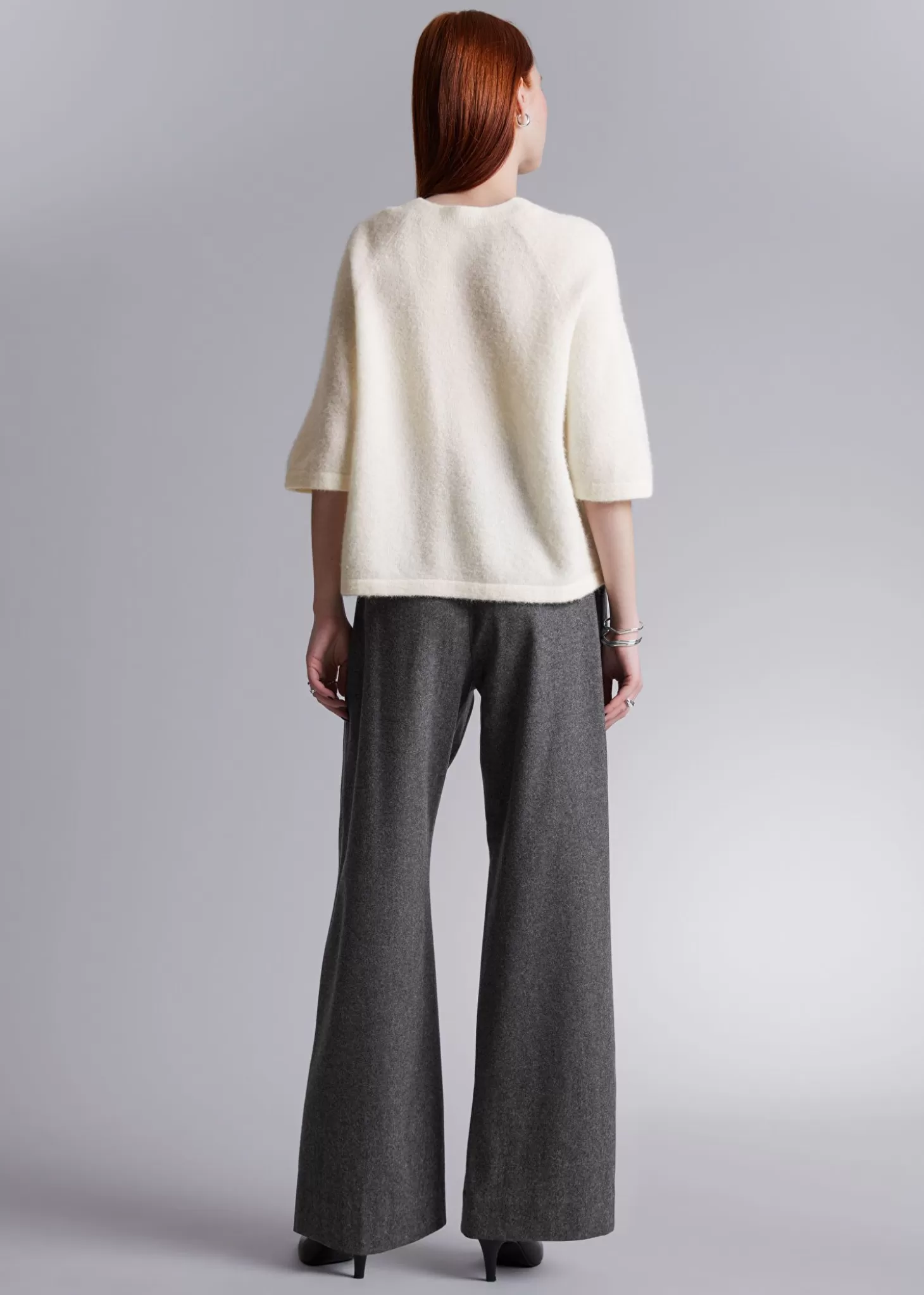Maglietta Strik Essential in Cotone Bianco; Moda Minimalista & Other Stories - Collezione Primavera 2024
