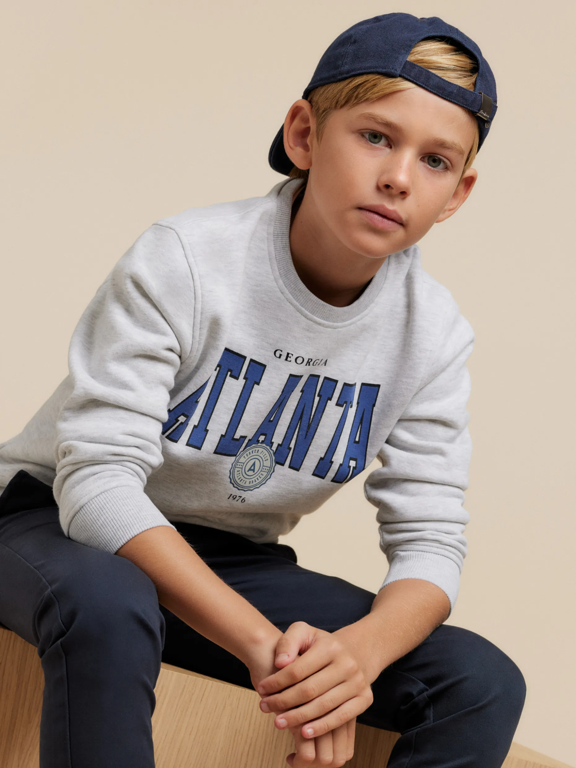 Felpa con Cappuccio Atlanta Junior - Stile Urbano Comodo per Bambini | Sconti Outlet Da Alvaro Moreno