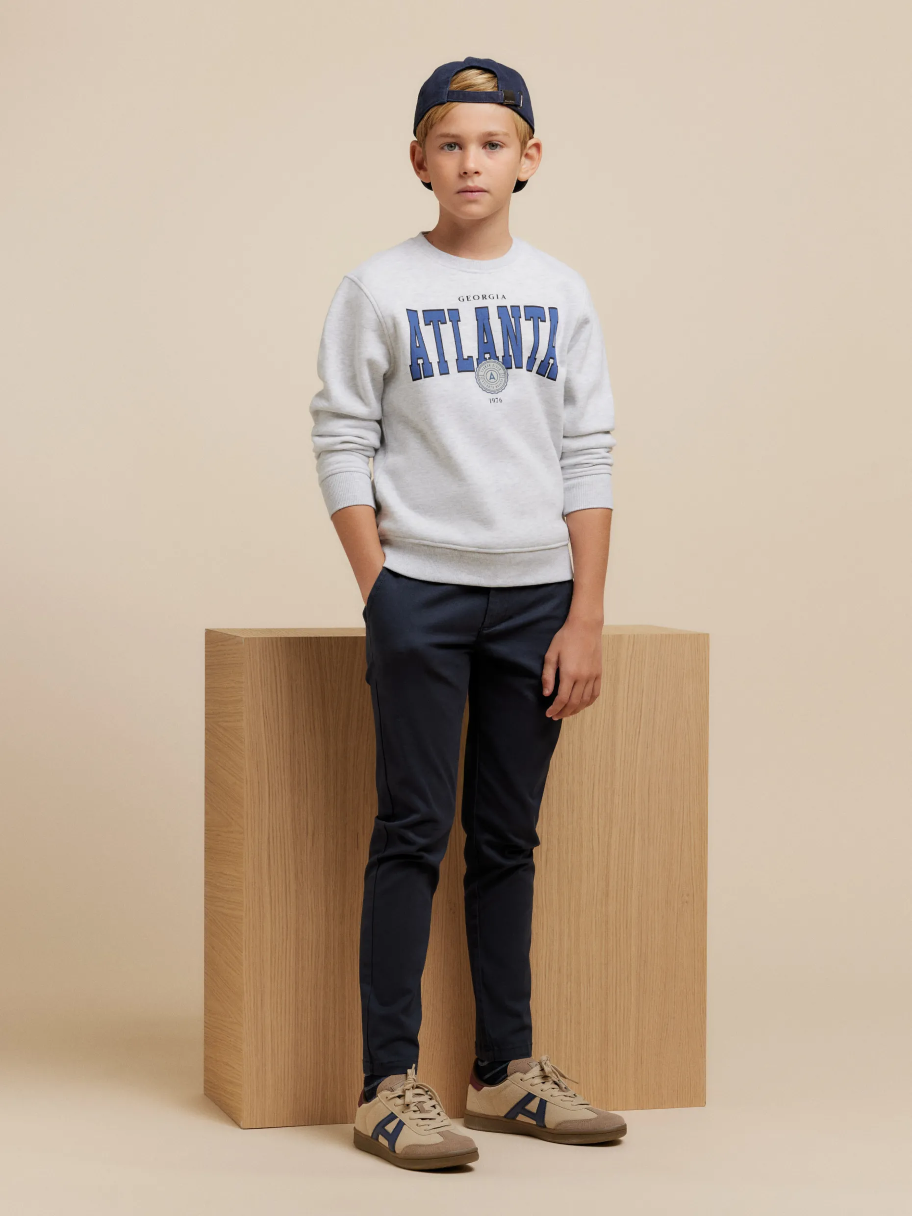 Felpa con Cappuccio Atlanta Junior - Stile Urbano Comodo per Bambini | Sconti Outlet Da Alvaro Moreno