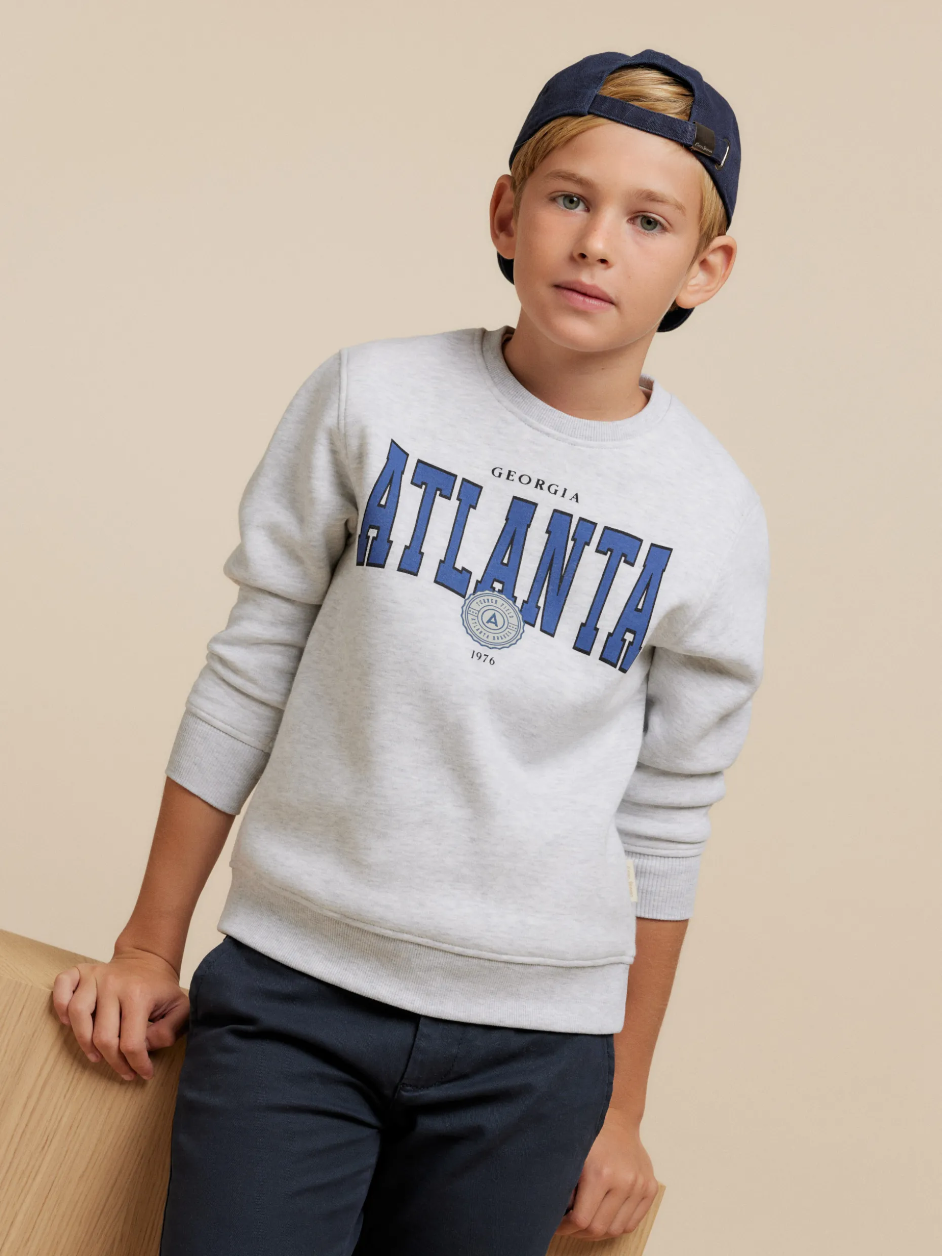 Felpa con Cappuccio Atlanta Junior - Stile Urbano Comodo per Bambini | Sconti Outlet Da Alvaro Moreno