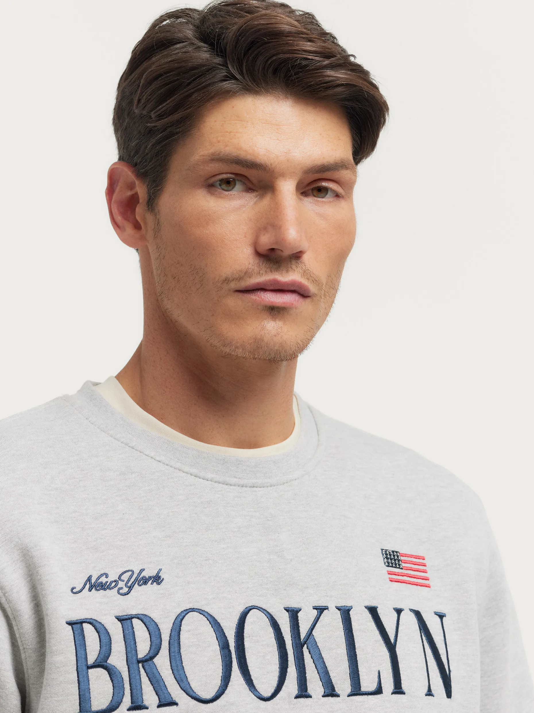 Felpa Urban Brooklyn - Stile Unico di Alvaro Moreno a Prezzo Top!