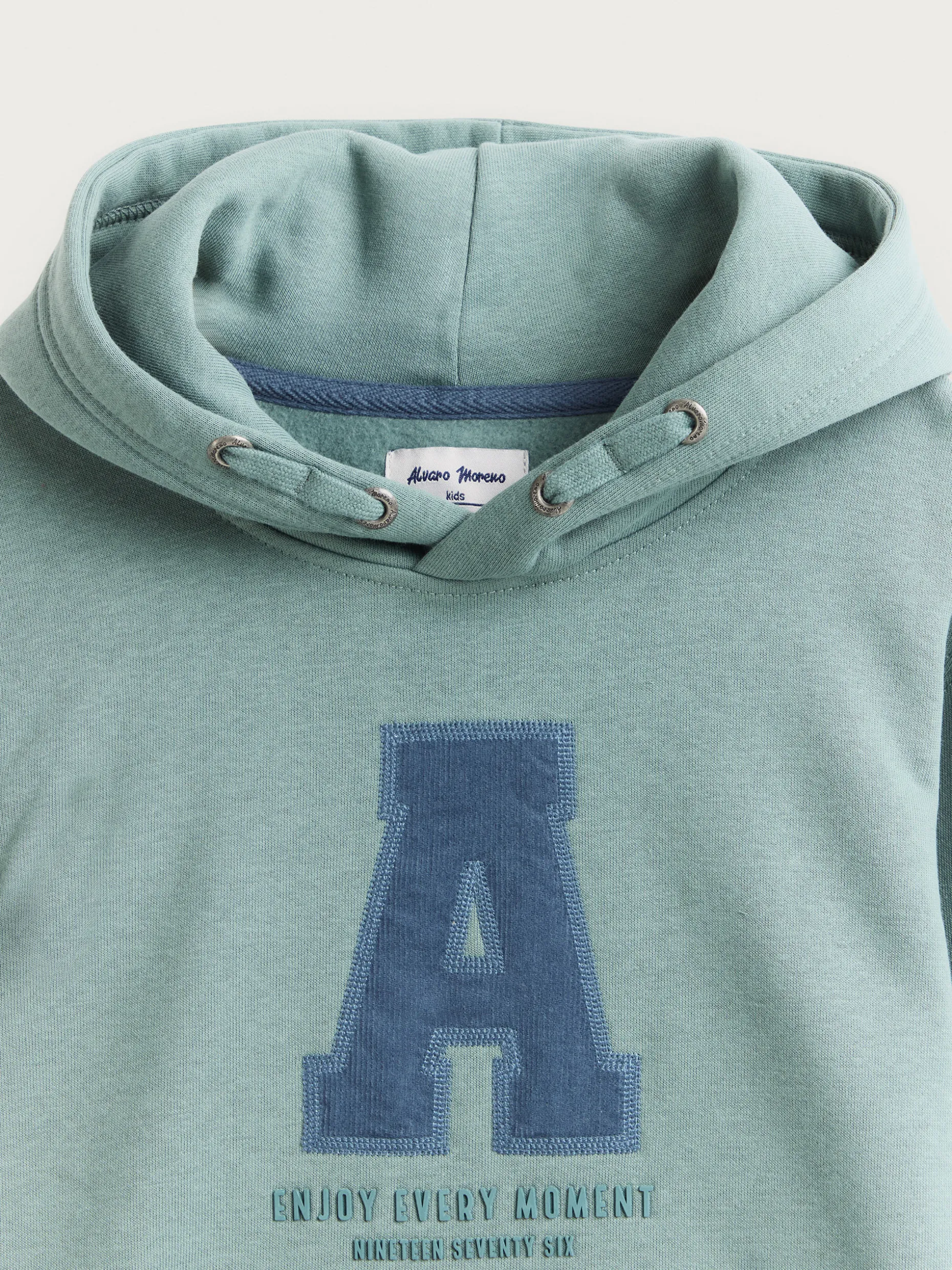 Felpa Casual Confortevole con Design Unico - Abbigliamento Bambini Collezione Alvaro Moreno