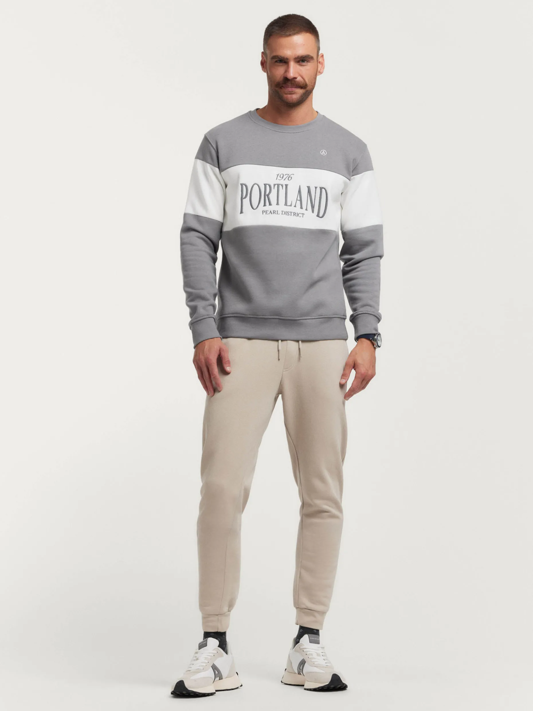 Felpa Con Cappuccio Portland - Design Casual Autunno/Inverno 2024 by Alvaro Moreno