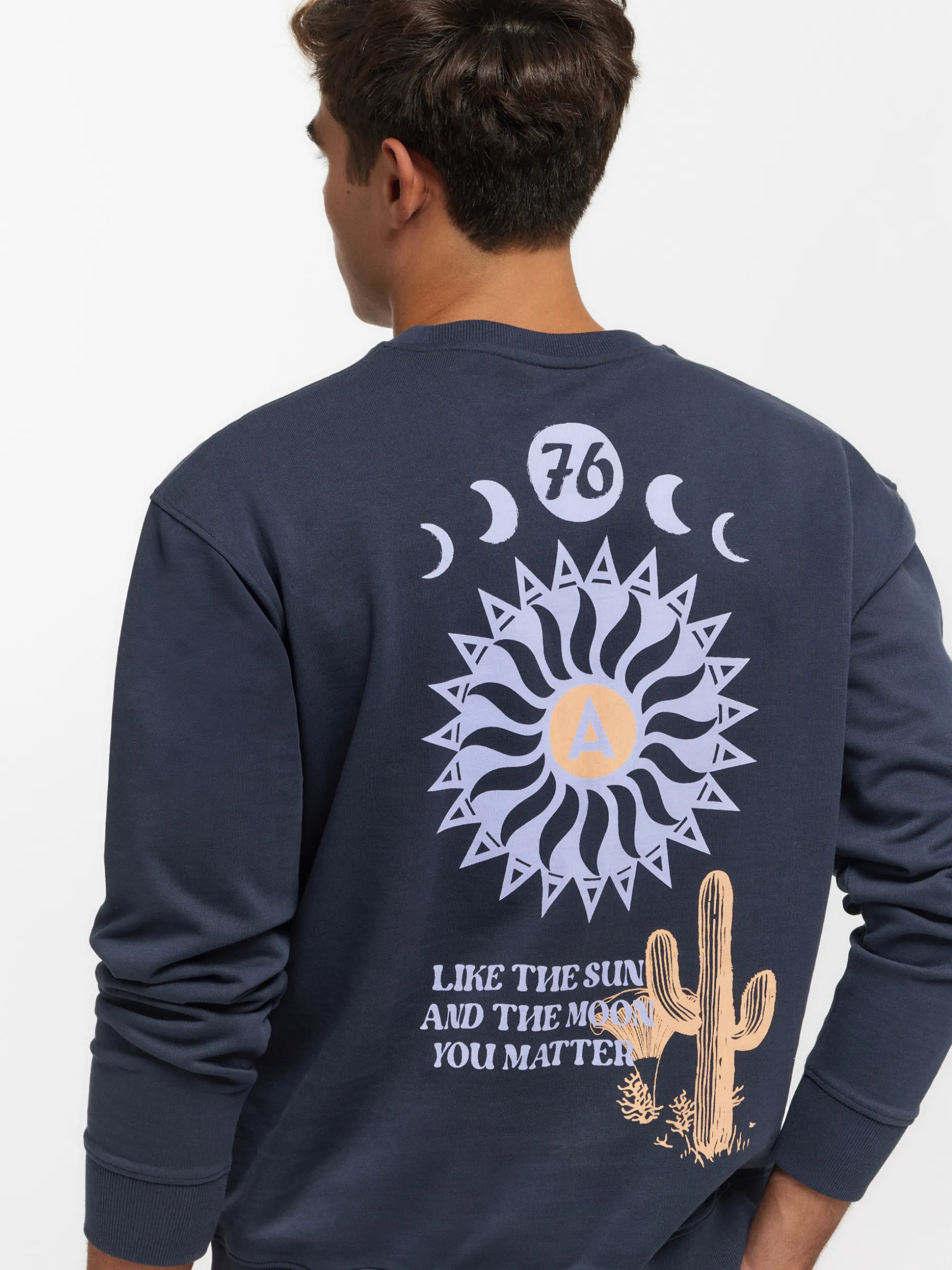 Felpa Oversized SUN | Design Esclusivo di Álvaro Moreno - Stile Moderno per Autunno/Inverno 2023 - Maglione Casual con Cappuccio in Tessuto Ecologico - Conforto Premium per Look Urbani