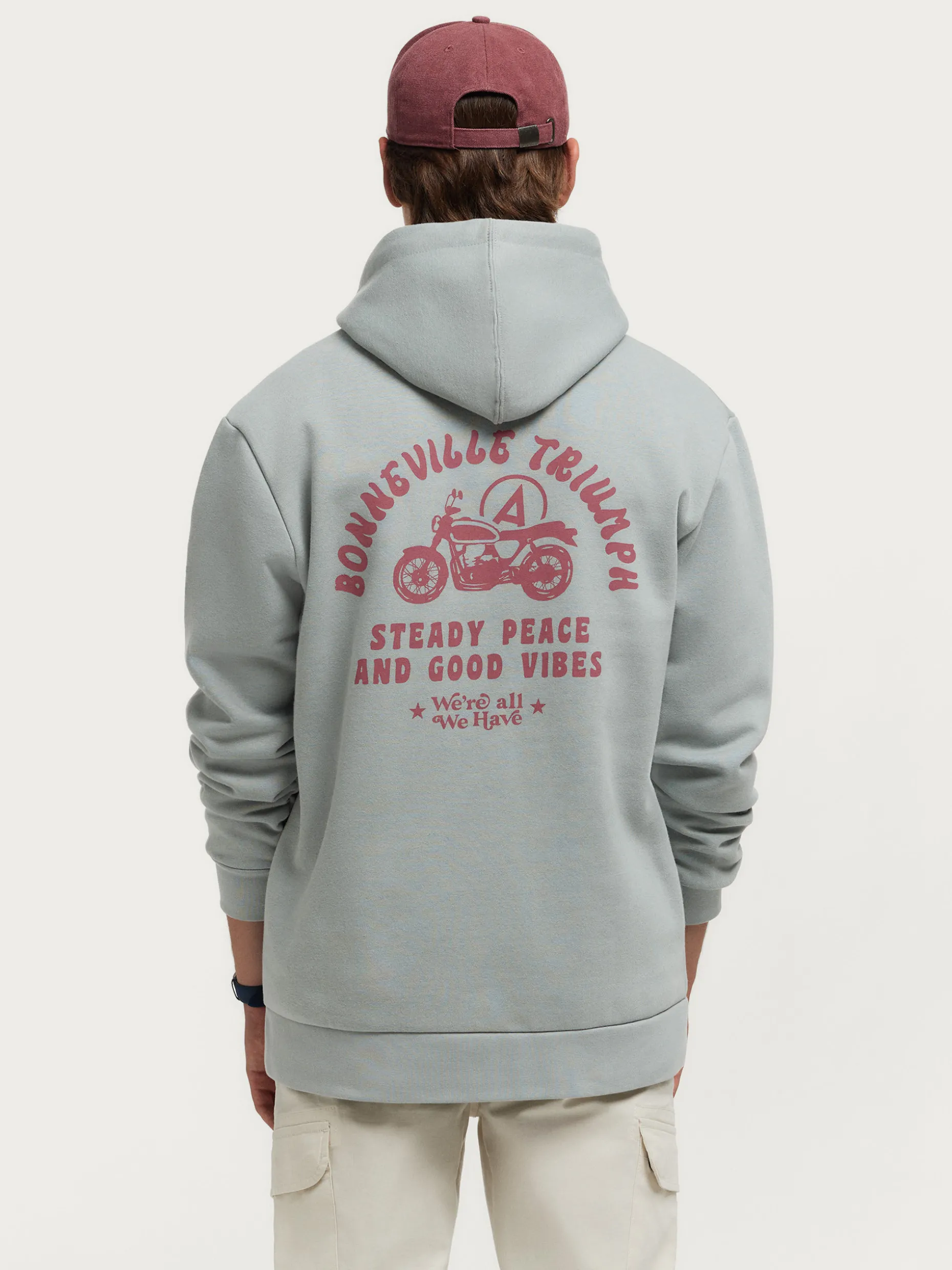 Felpa con Cappuccio Triumph - Moda Casual Uomo/Donna | Collezione Esclusiva Di Alvaro Moreno