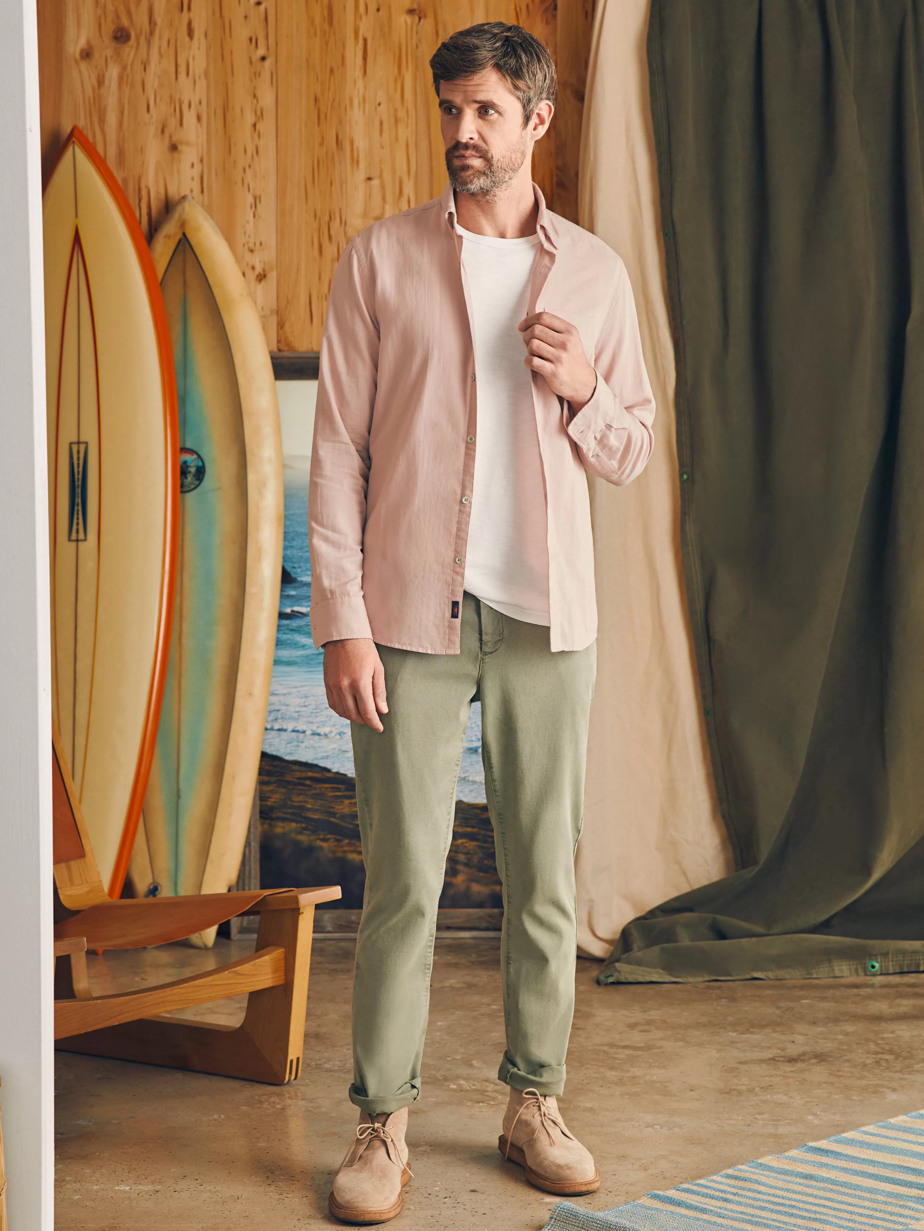 Camicia casual in chambray sbiadita dal sole - Modello must-have della firma Faherty