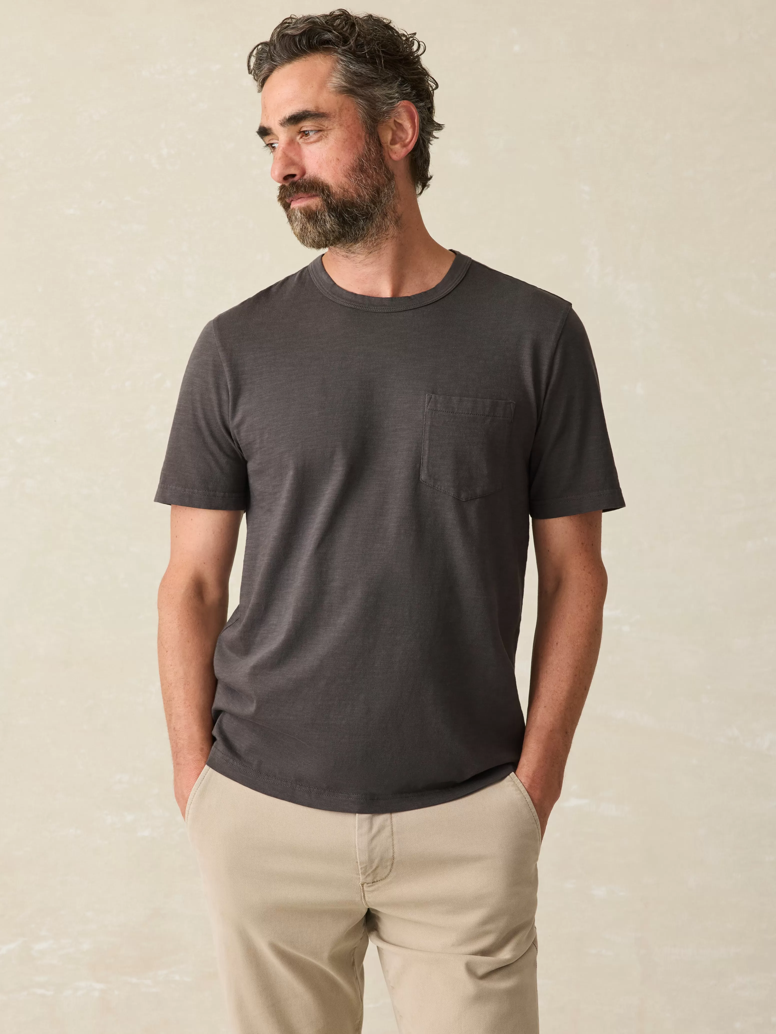 Maglietta Casual con Taschino Effetto Sole - Taglia Lunga | Collezione Ufficiale Faherty