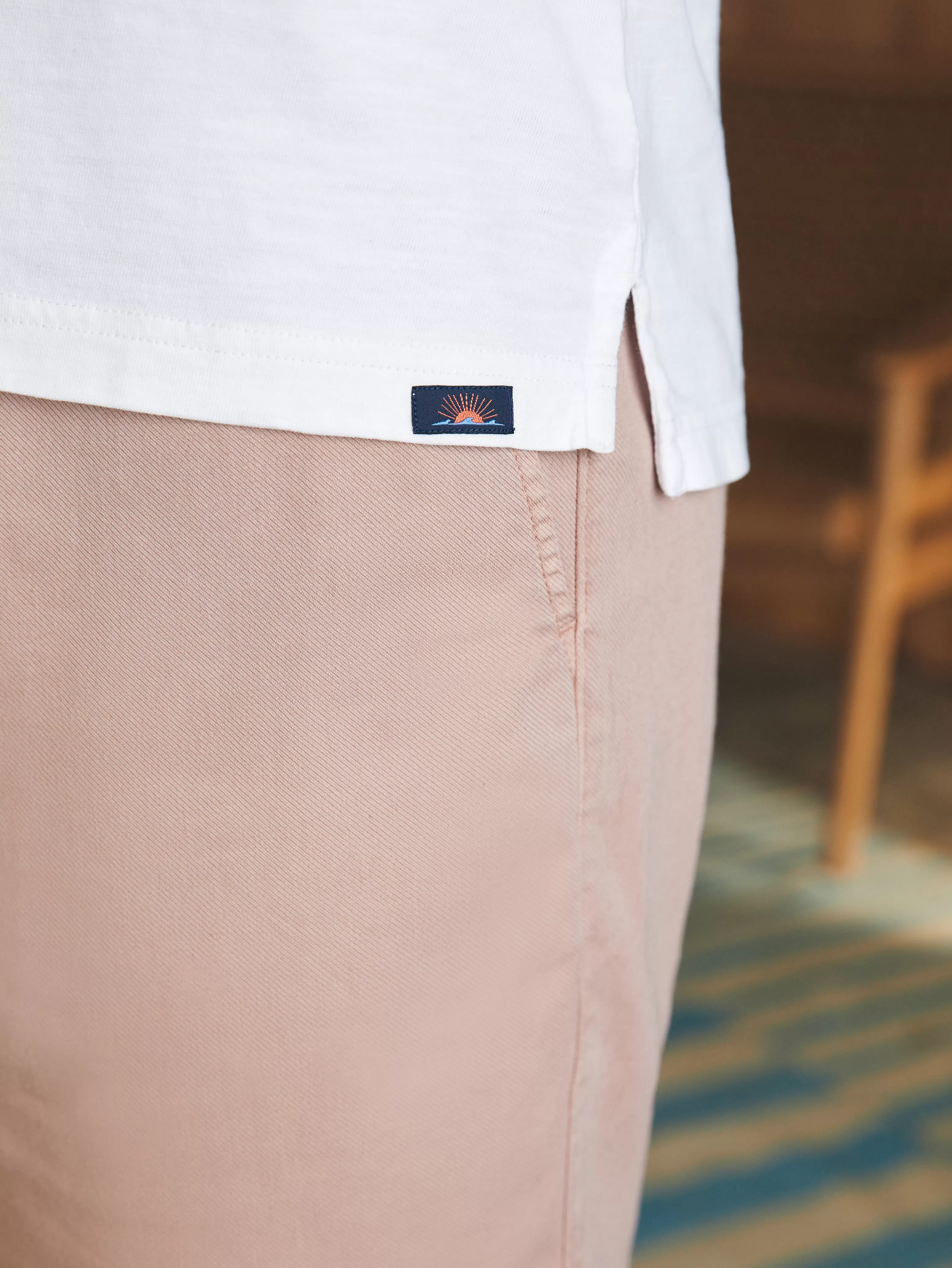 Polo a Maniche Corte con Sfumature Solari – Maglieria Casual con Tinte Naturali | Collezione Faherty