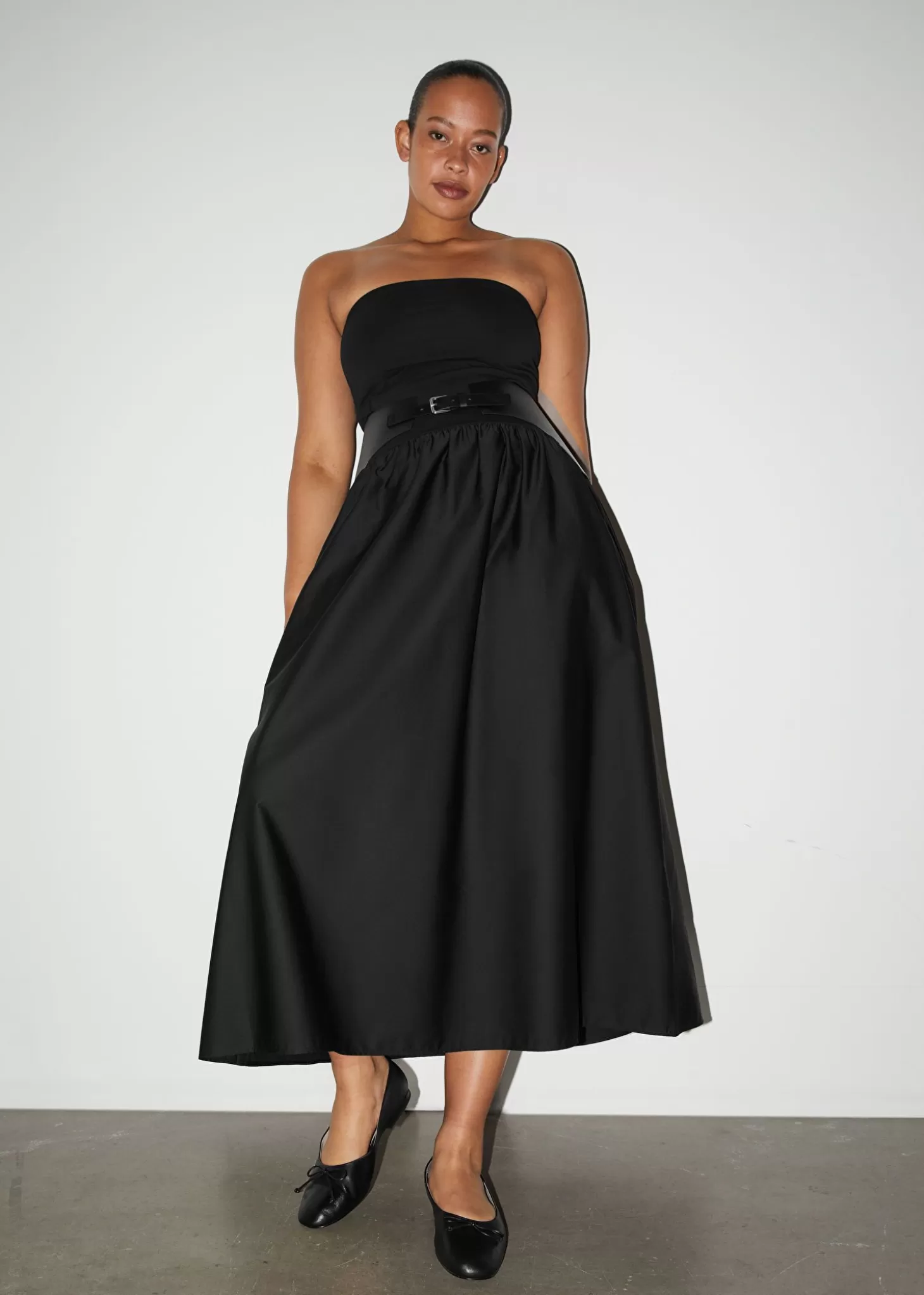 Other Stories - Tubino Midì Nero Elegante, Linee Essenziali per Stilismo Minimalista