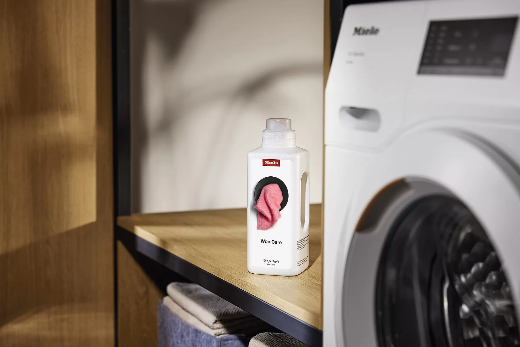 Miele Detersivo Delicato per Lana e Tessuti Sensibili - Formato da 0,39 Litri